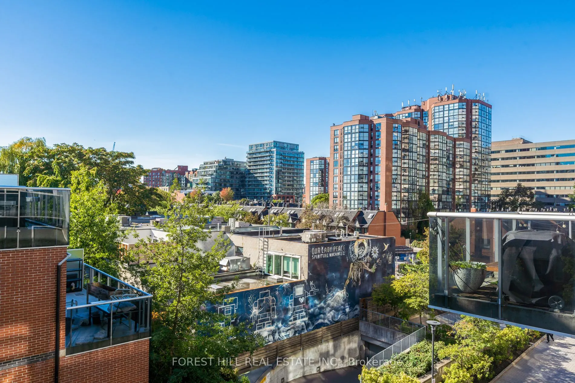 60 Bathurst Street #415