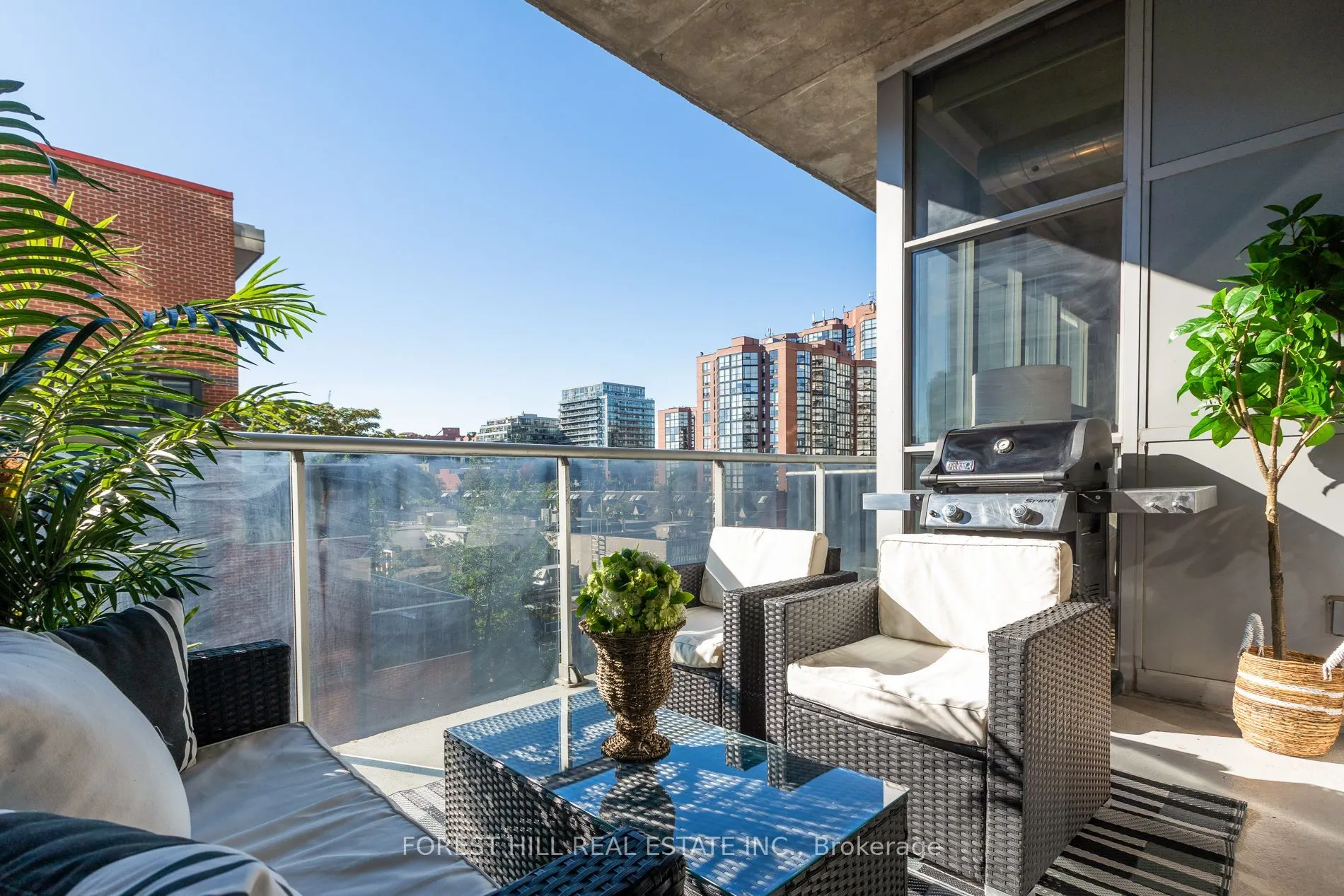 60 Bathurst Street #415