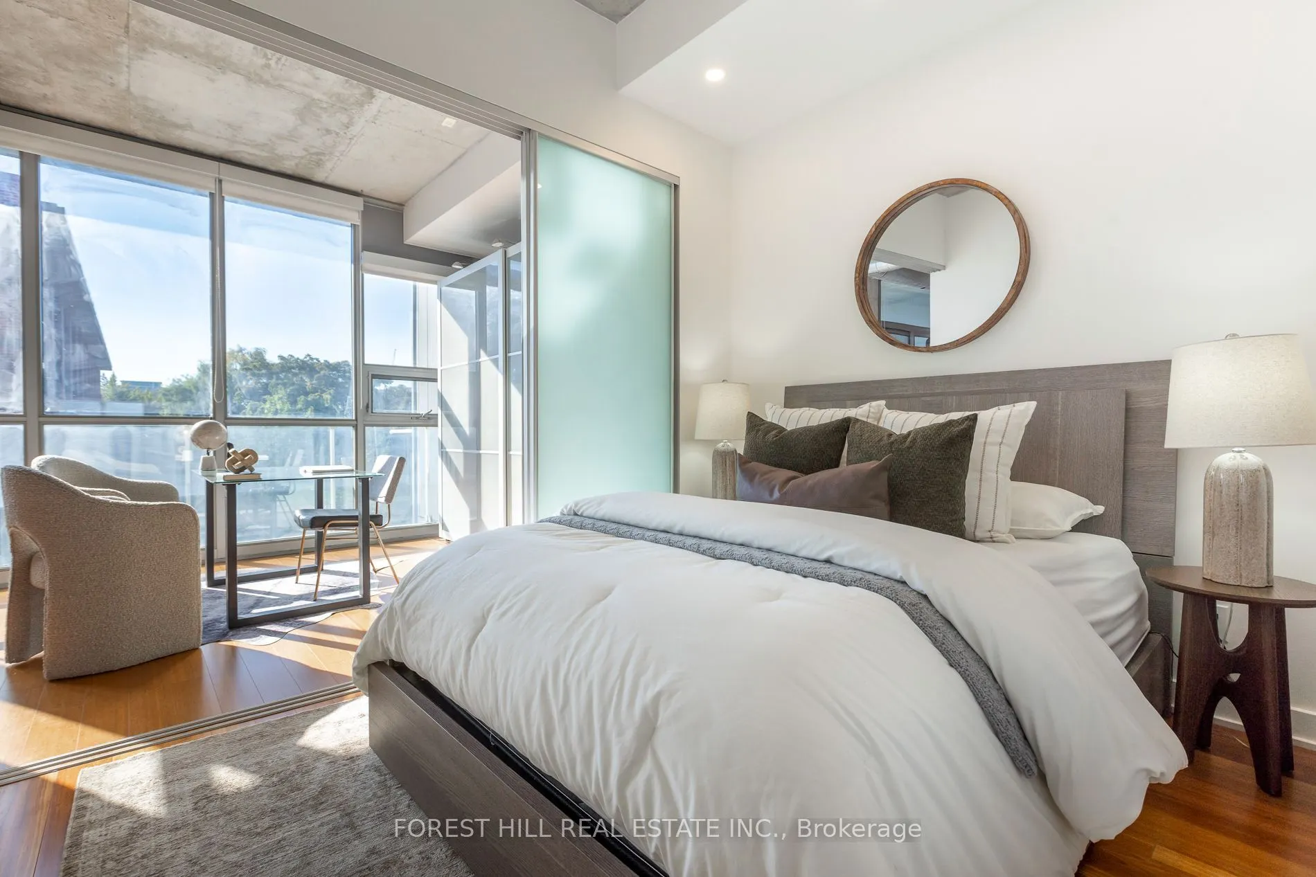 60 Bathurst Street #415