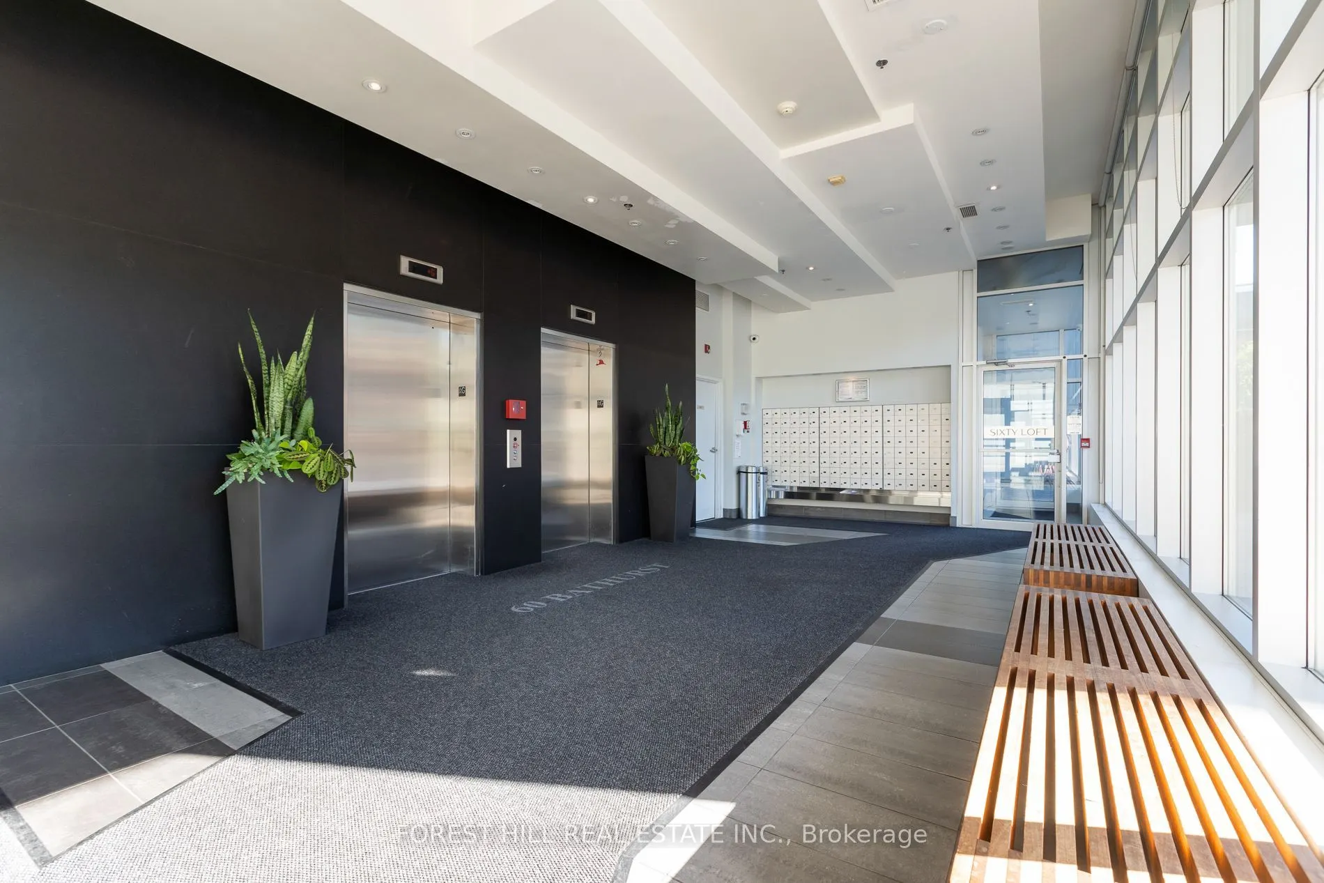 60 Bathurst Street #415