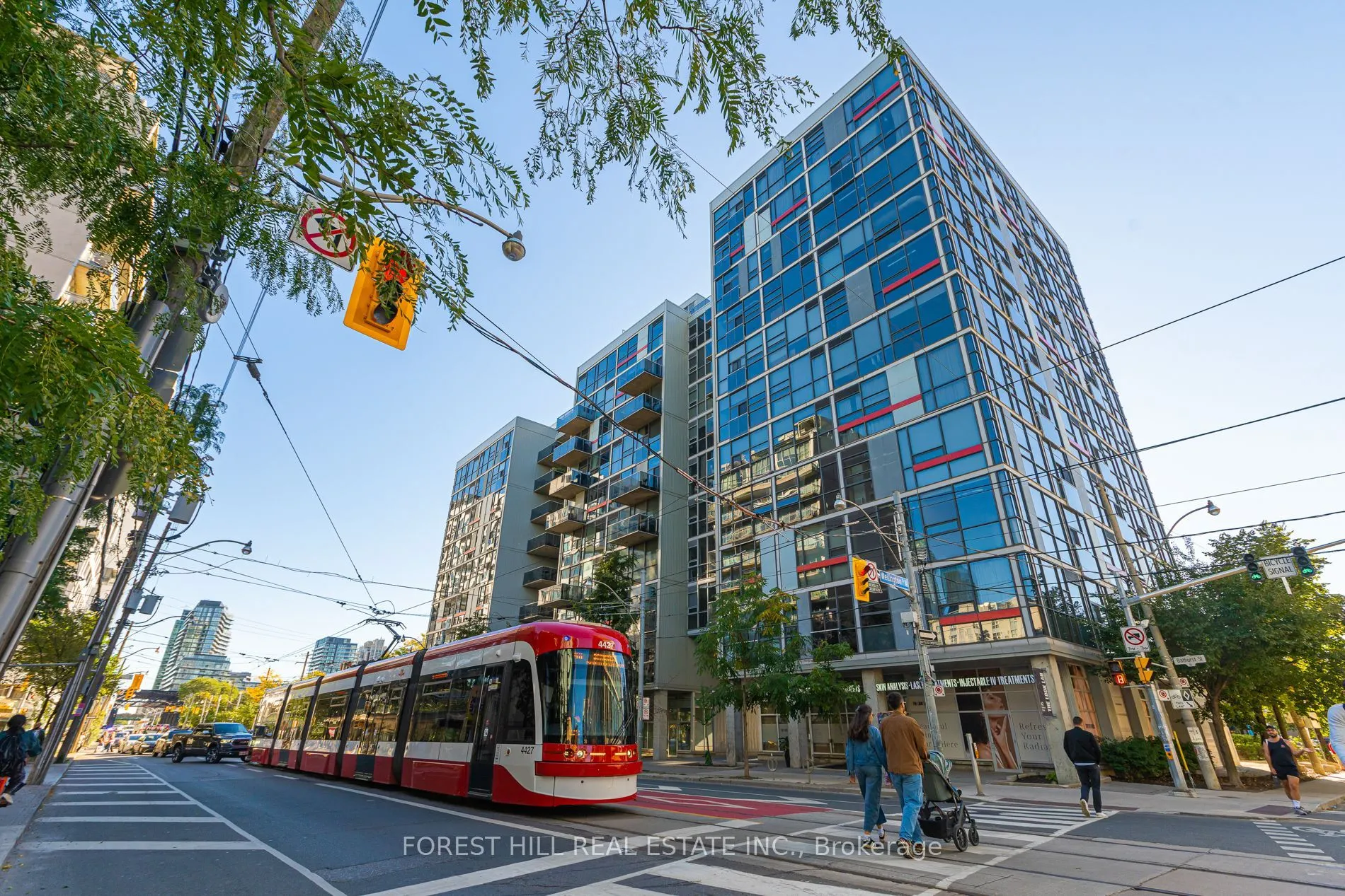 60 Bathurst Street #415