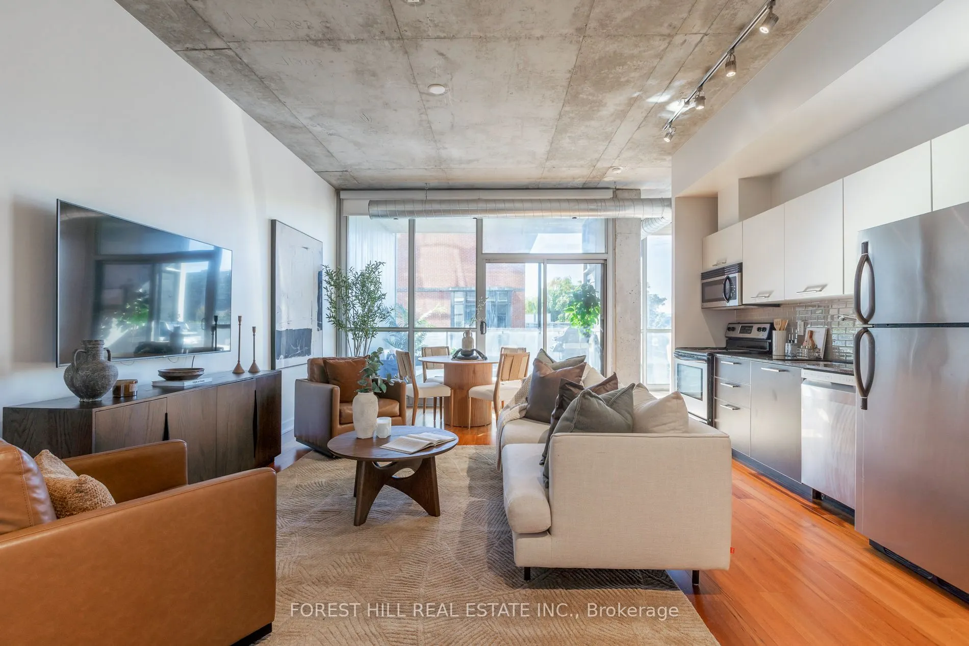 60 Bathurst Street #415