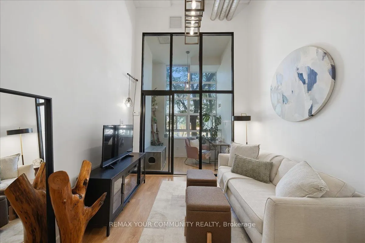 380 Macpherson Avenue #227