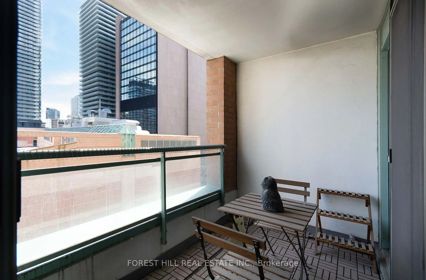 887 Bay Street #613