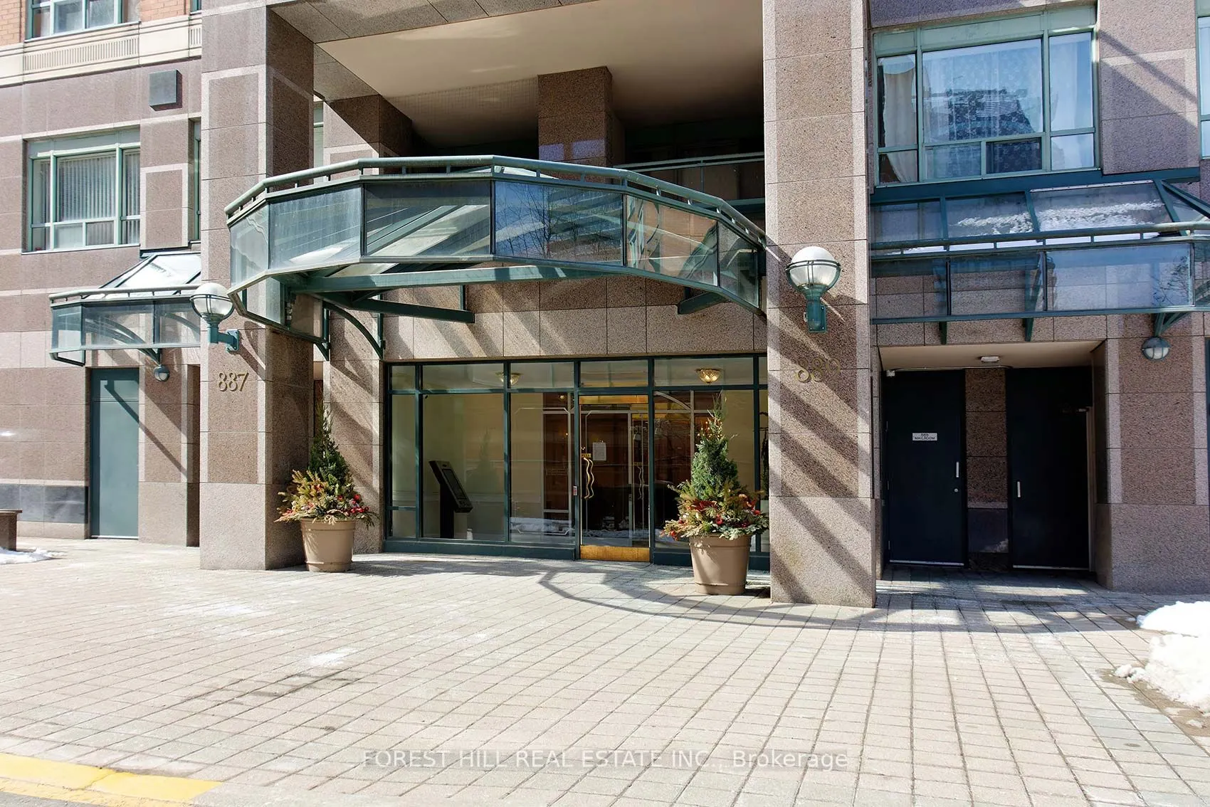 887 Bay Street #613