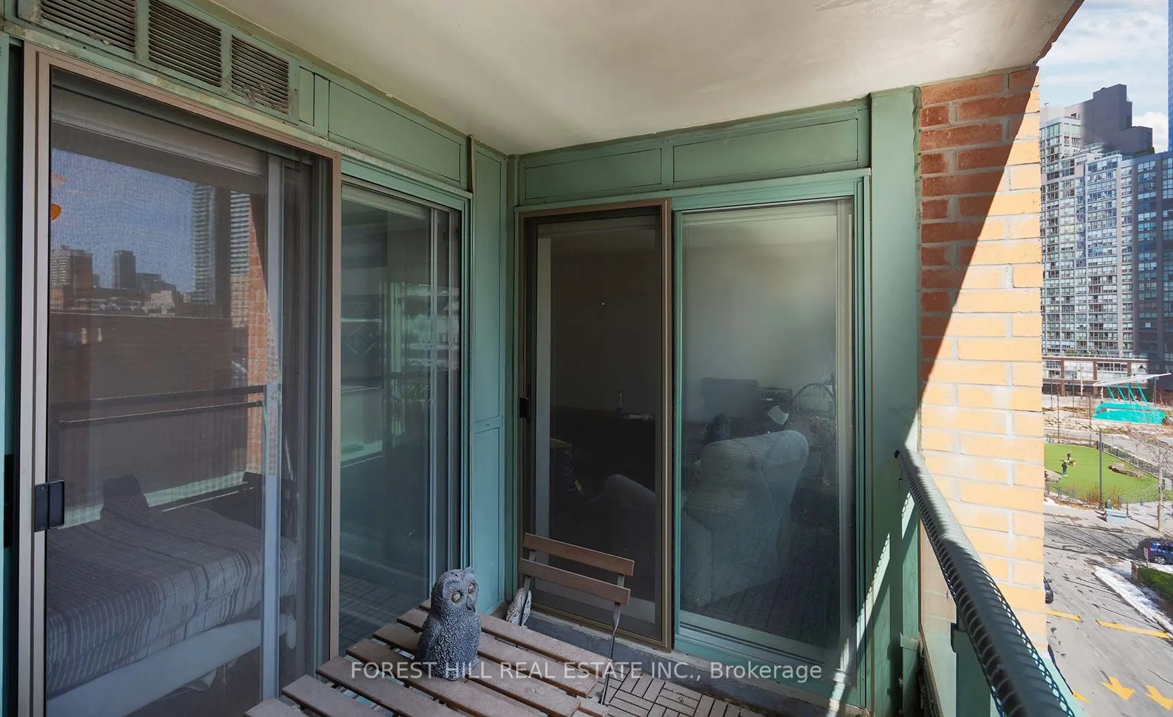 887 Bay Street #613