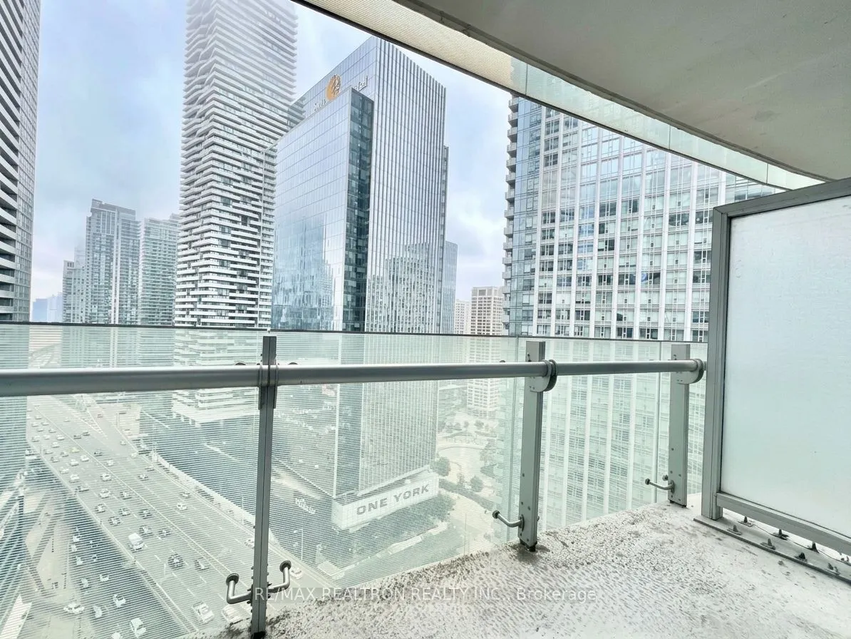 12 York Street #2201