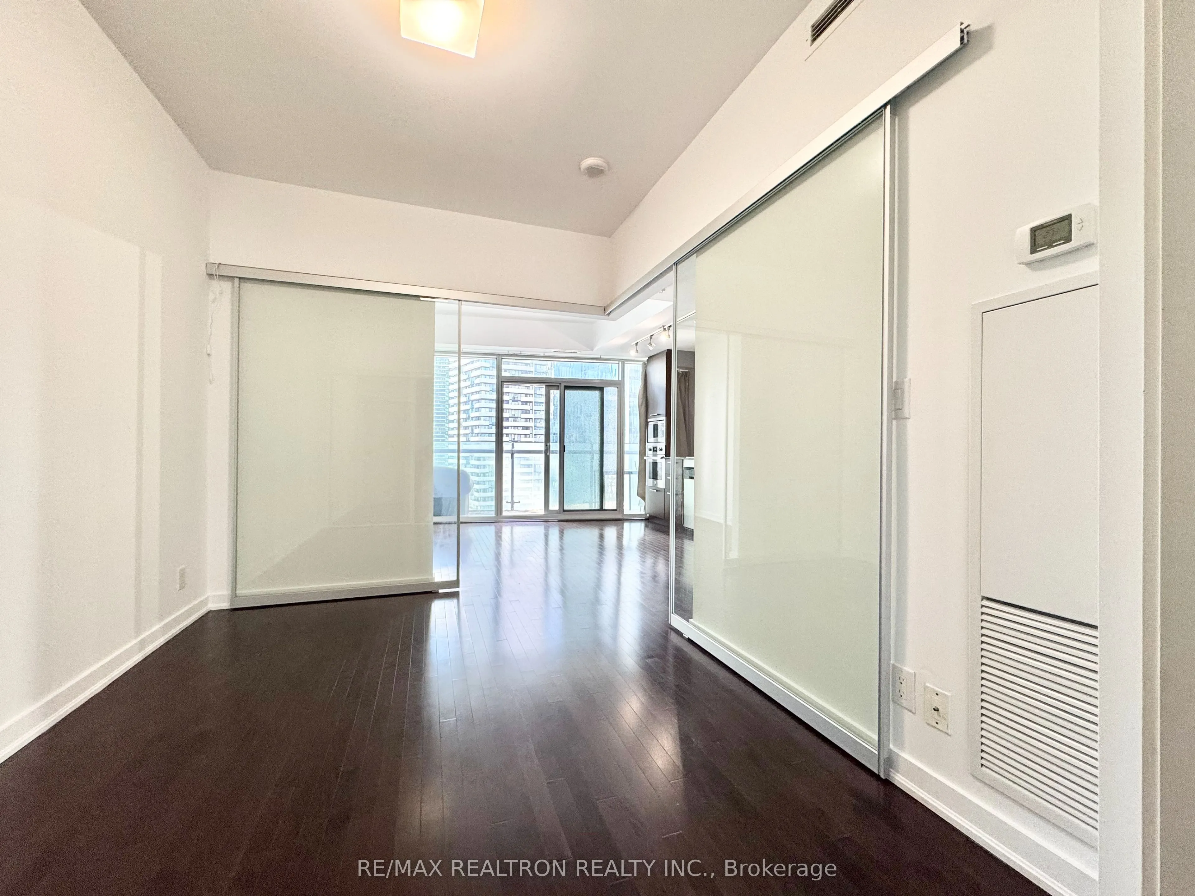 12 York Street #2201