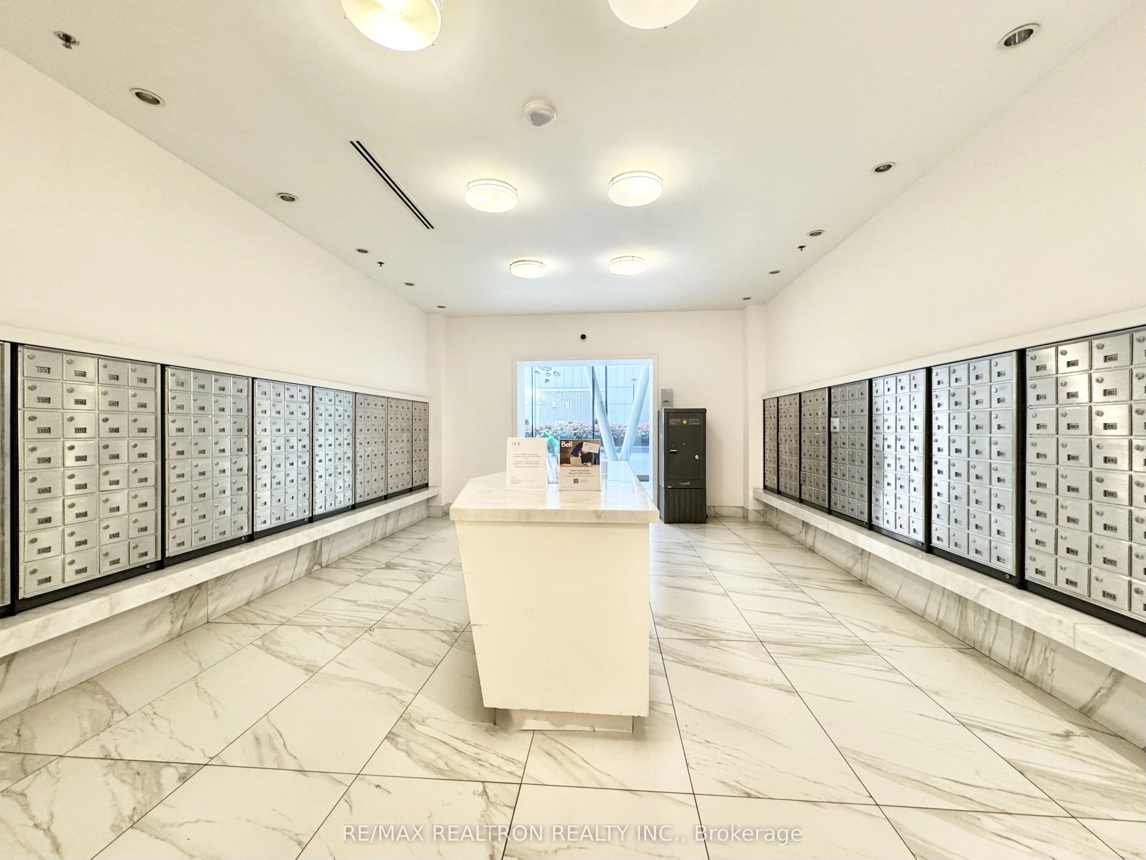 12 York Street #2201