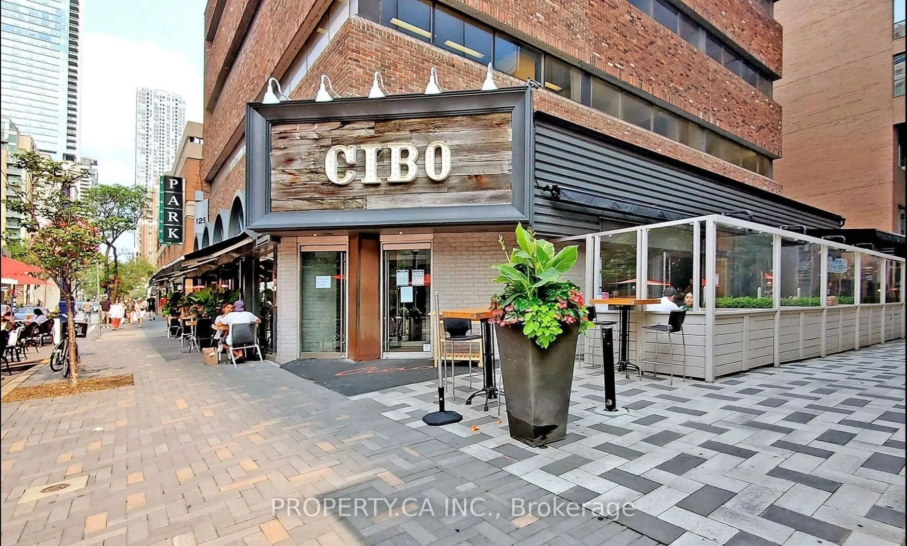 155 Yorkville Avenue #2401