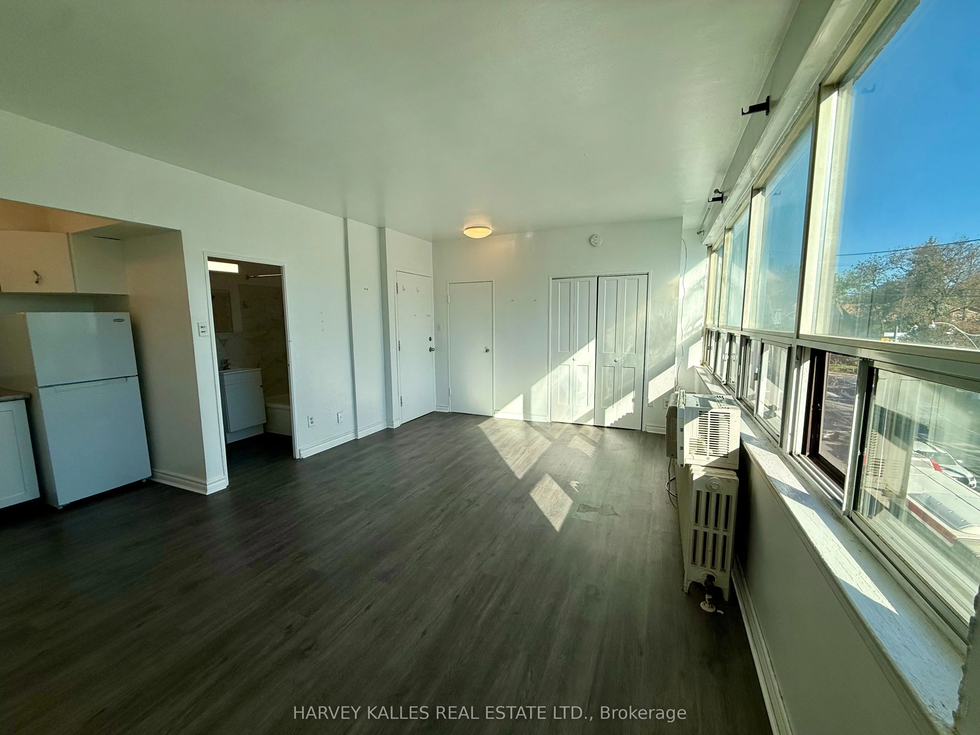 1582 Bathurst Street #311