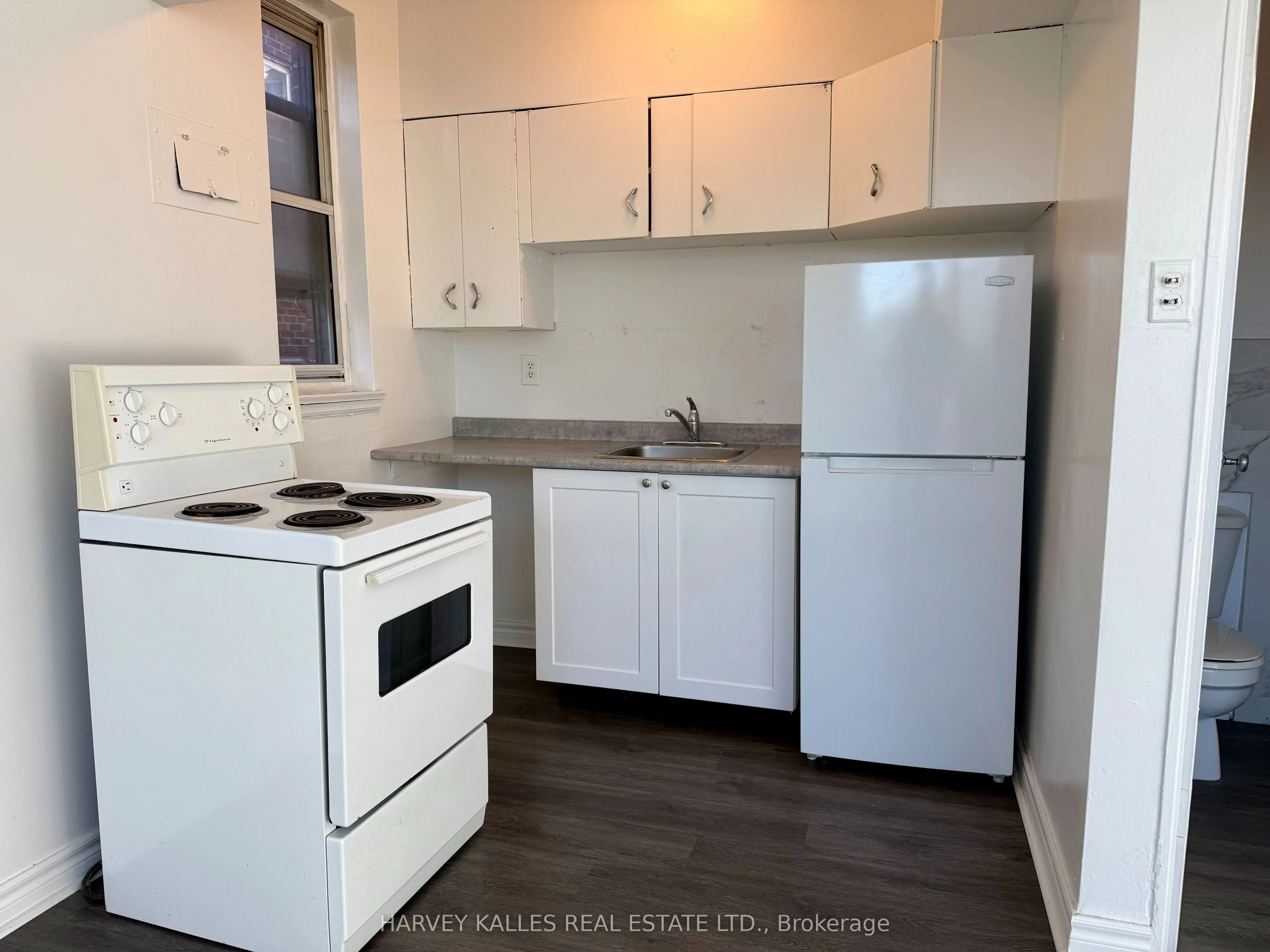 1582 Bathurst Street #311