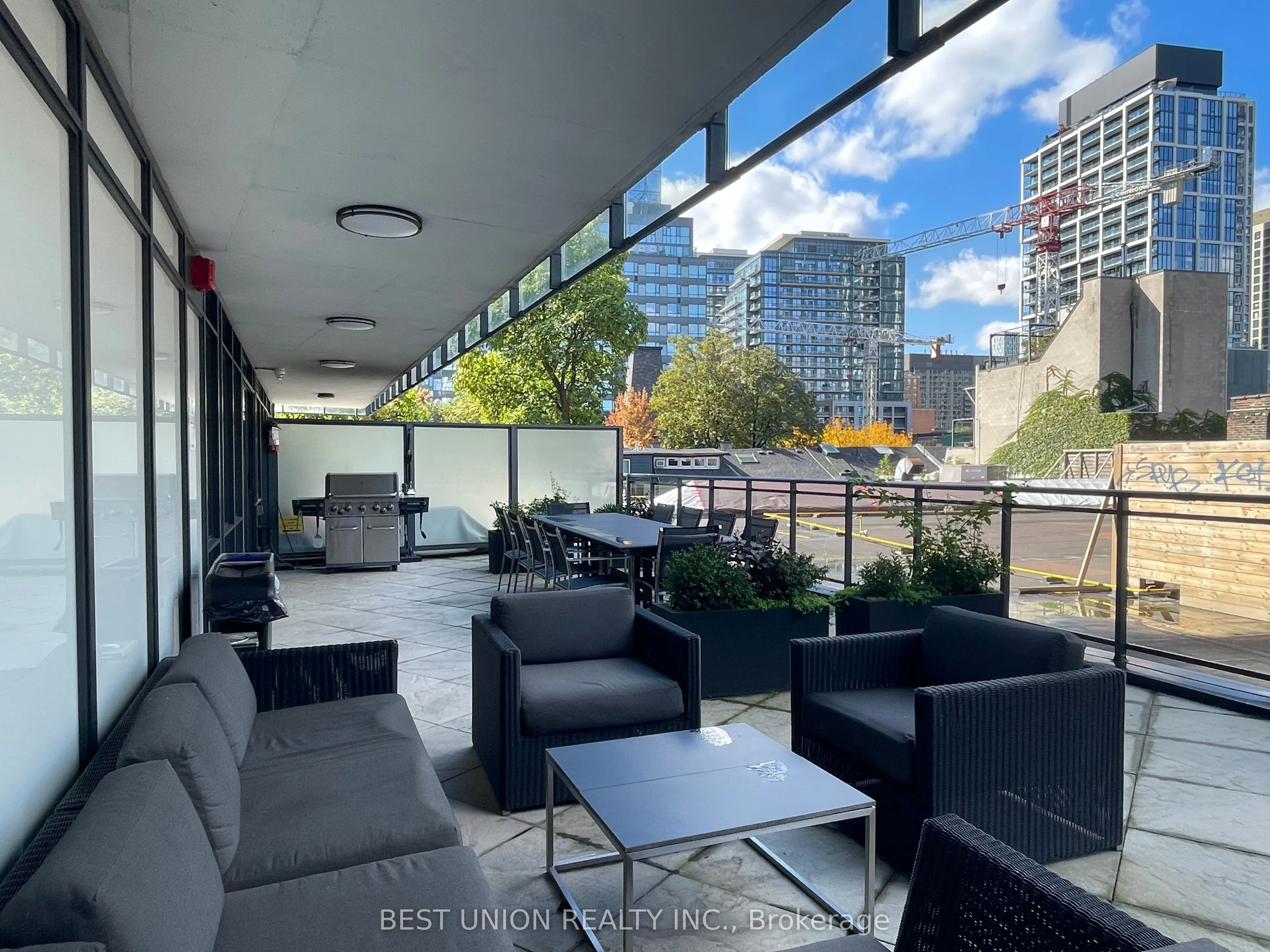 318 King Street E #1313