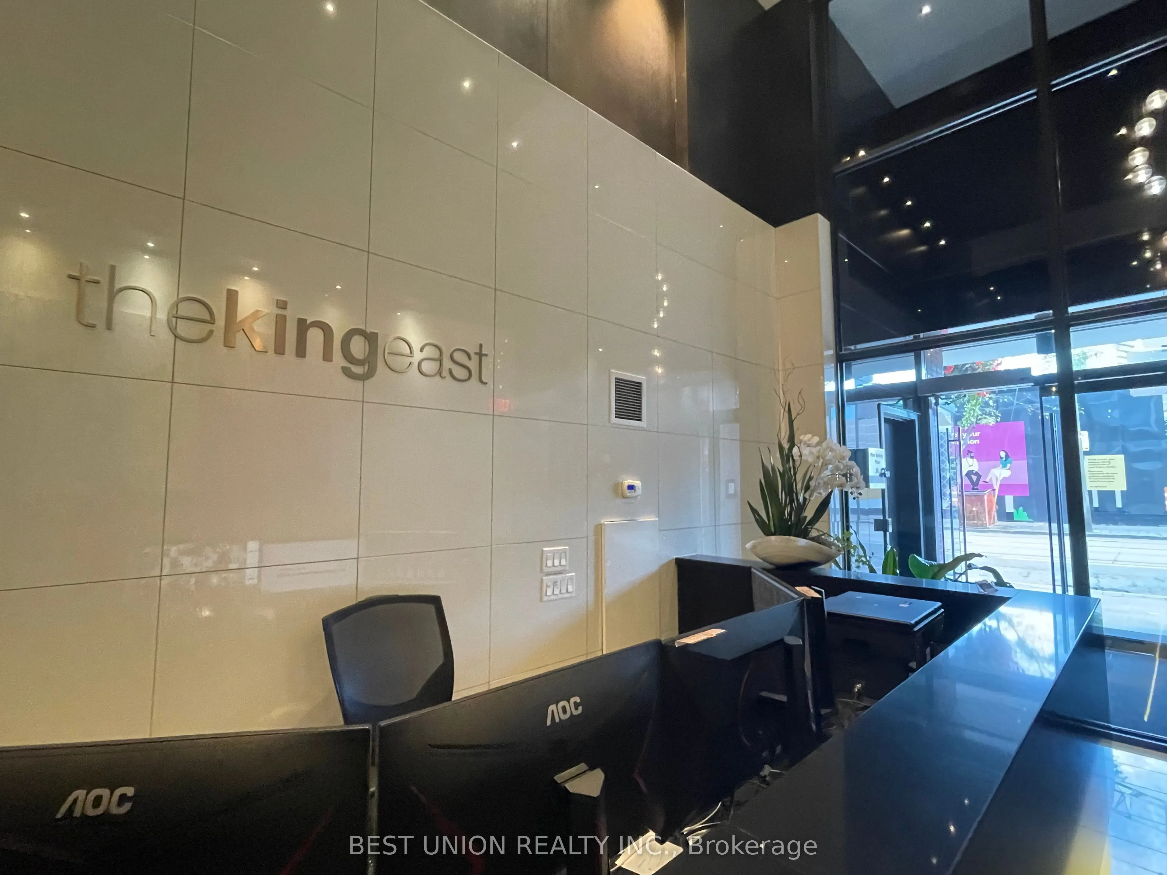 318 King Street E #1313
