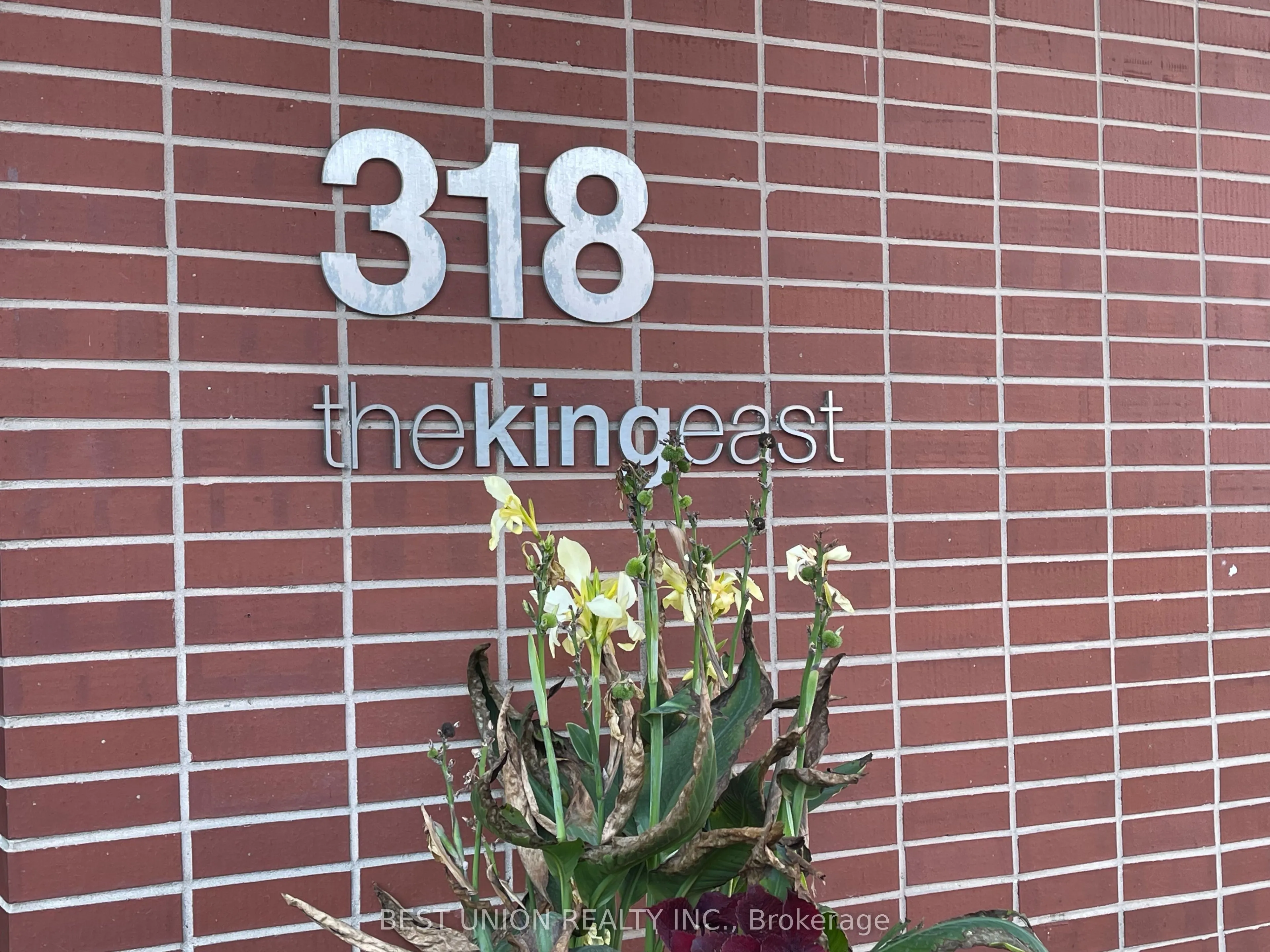 318 King Street E #1313