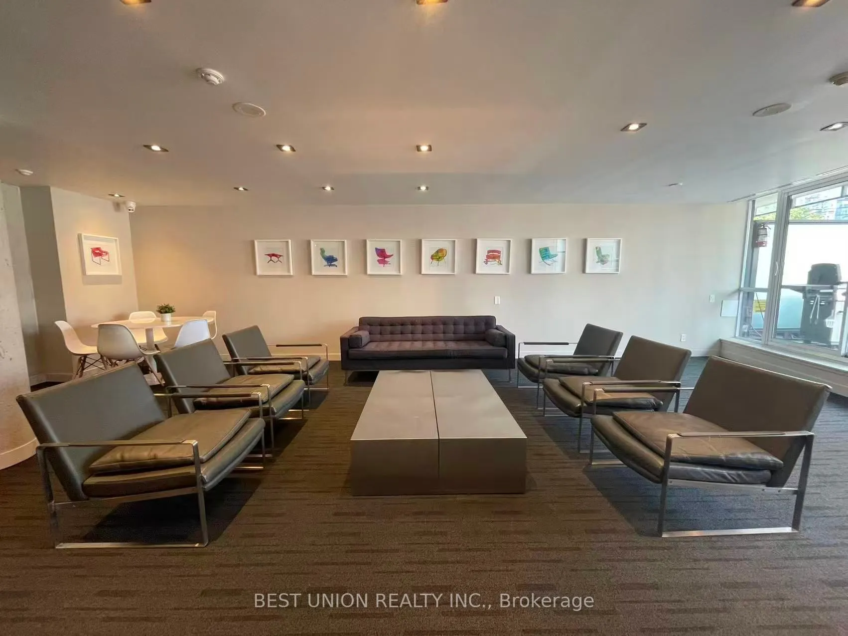 318 King Street E #1313