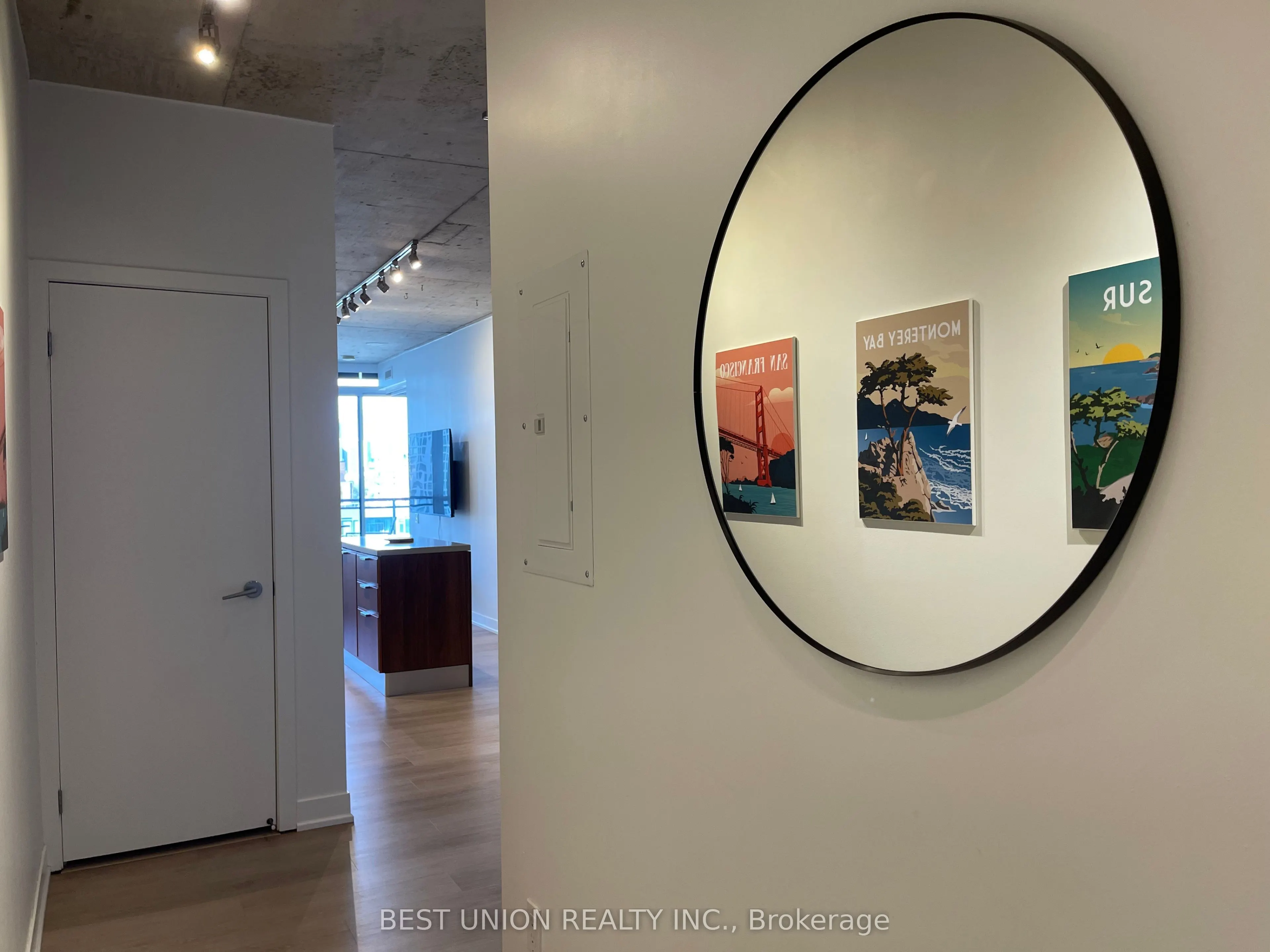 318 King Street E #1313