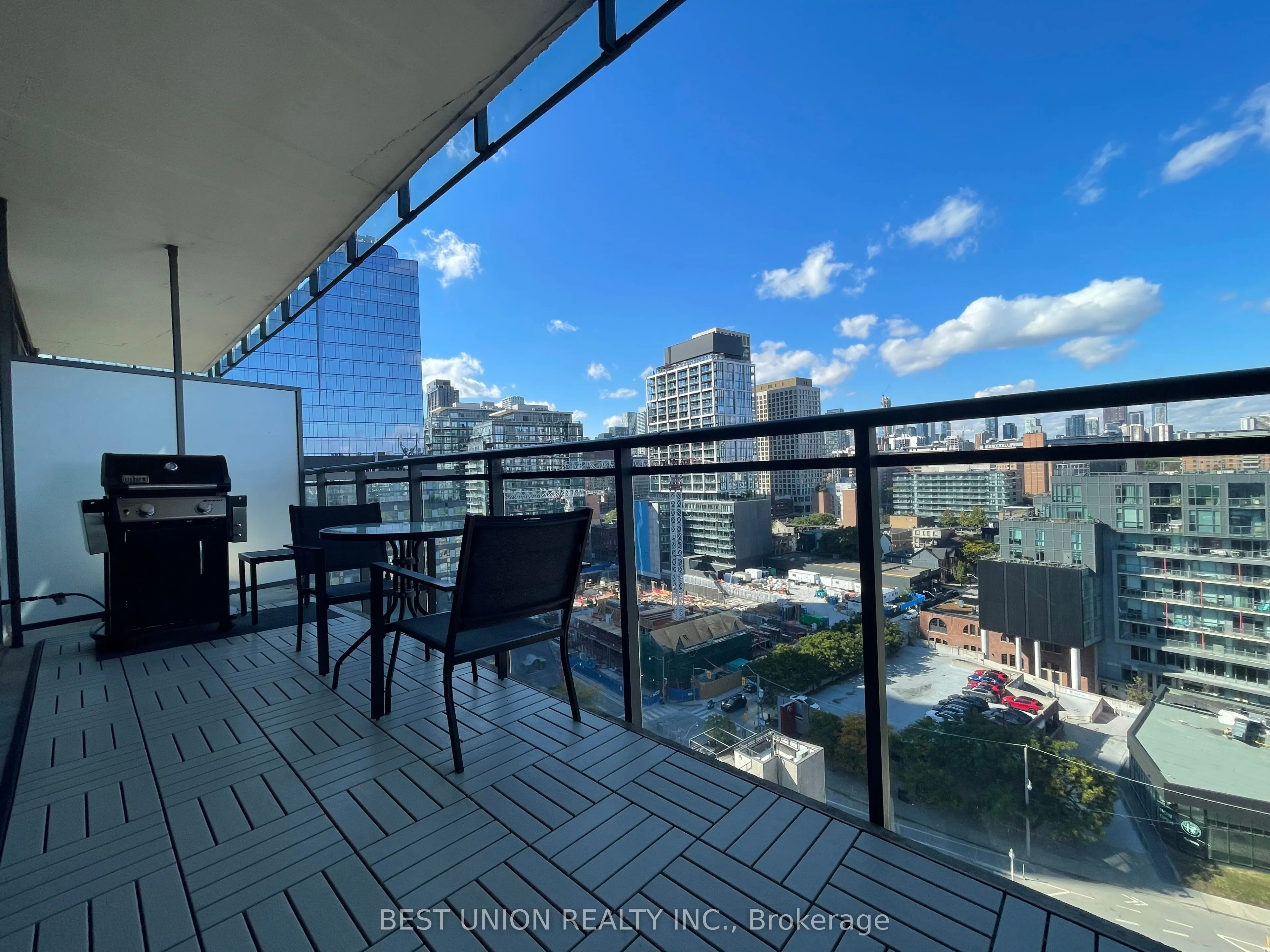 318 King Street E #1313