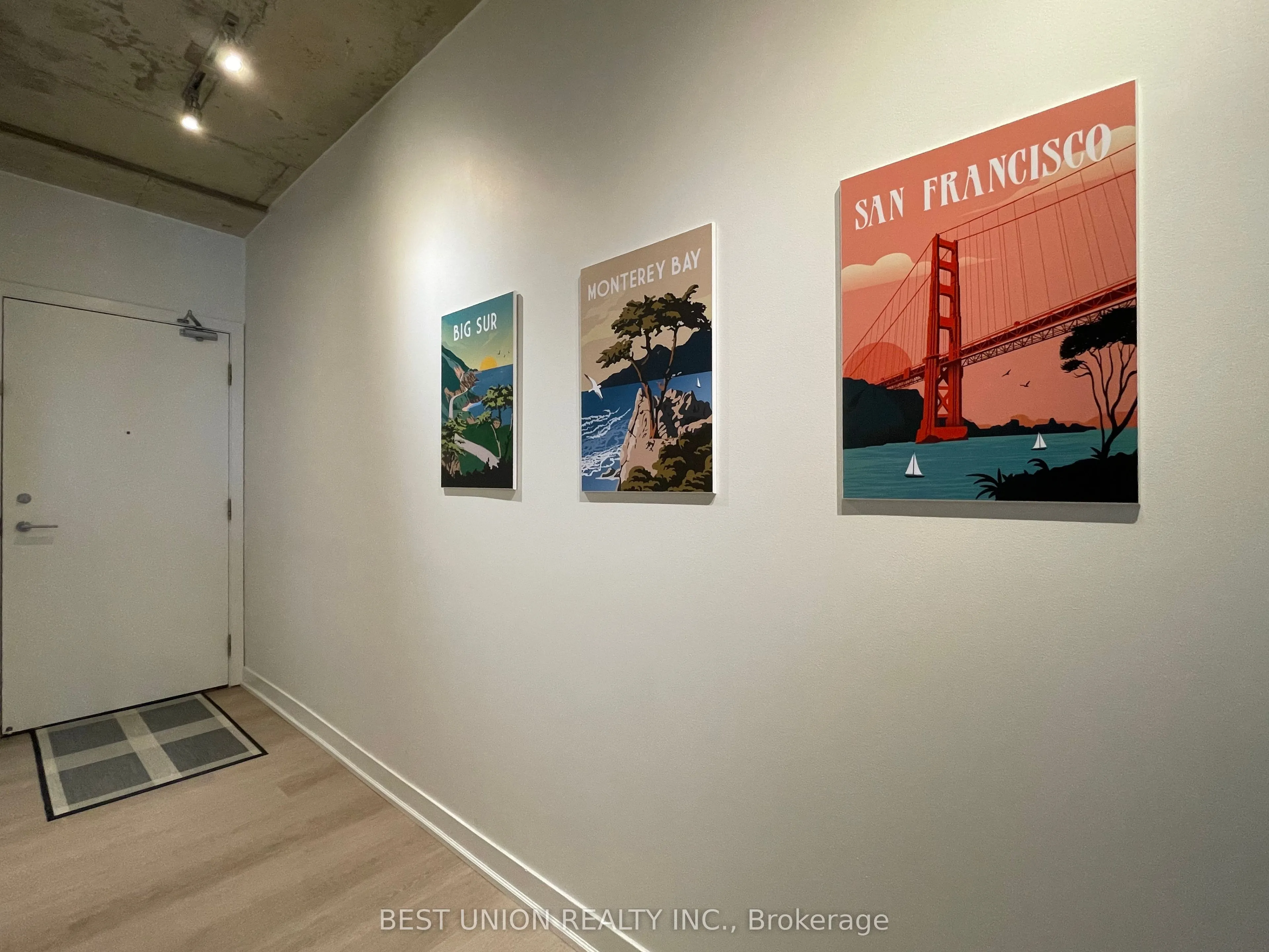 318 King Street E #1313