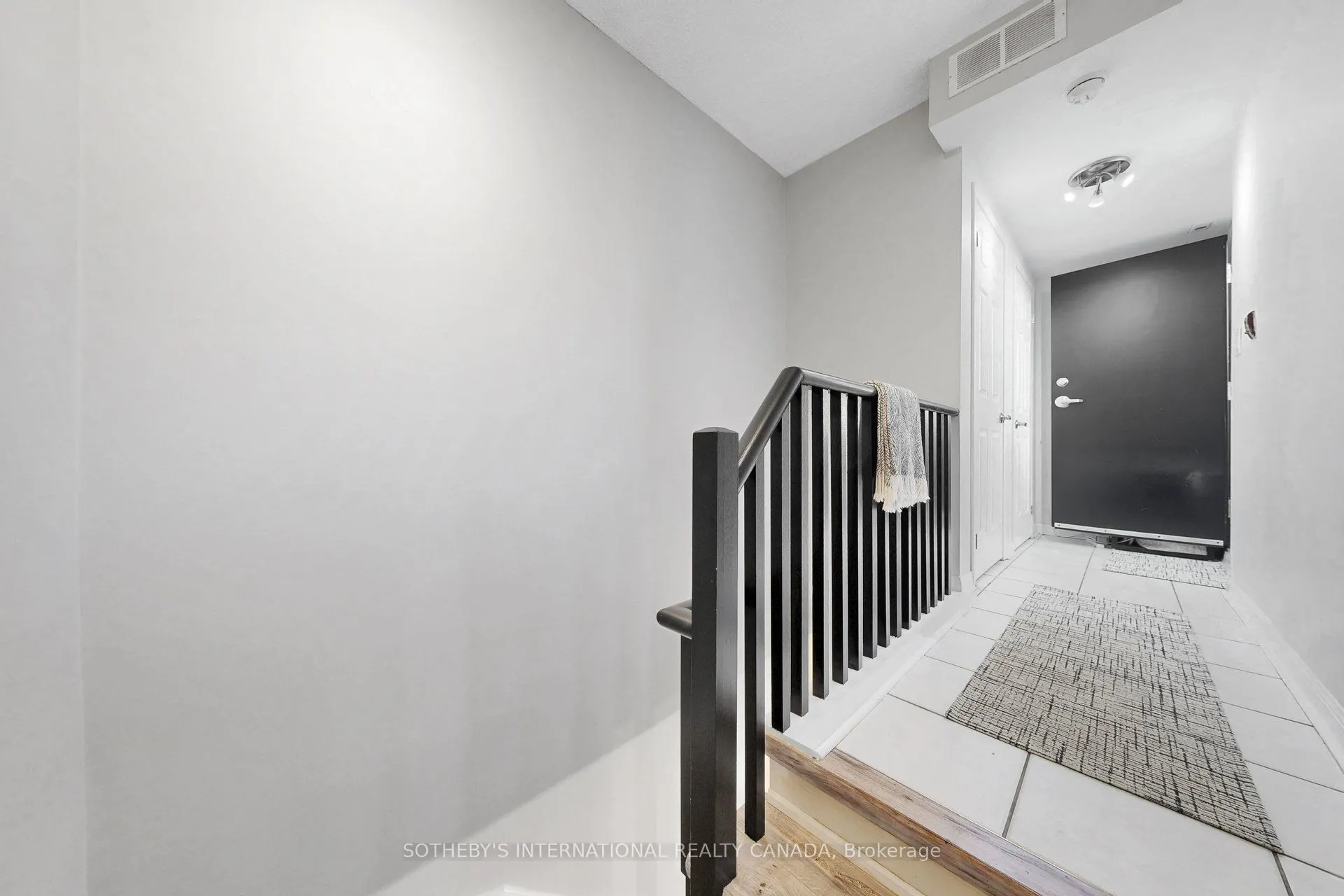 32 Stadium Road #377
