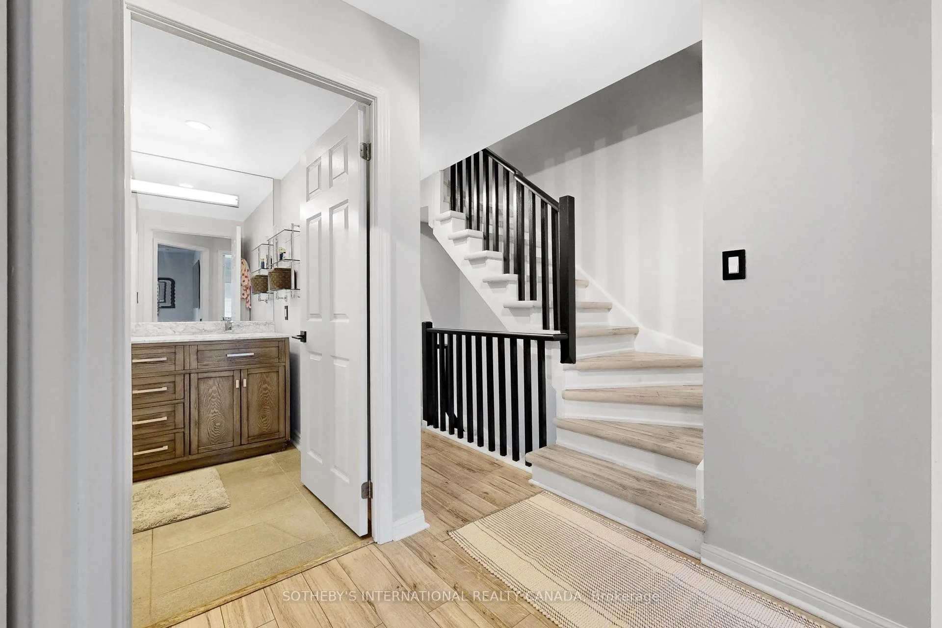 32 Stadium Road #377