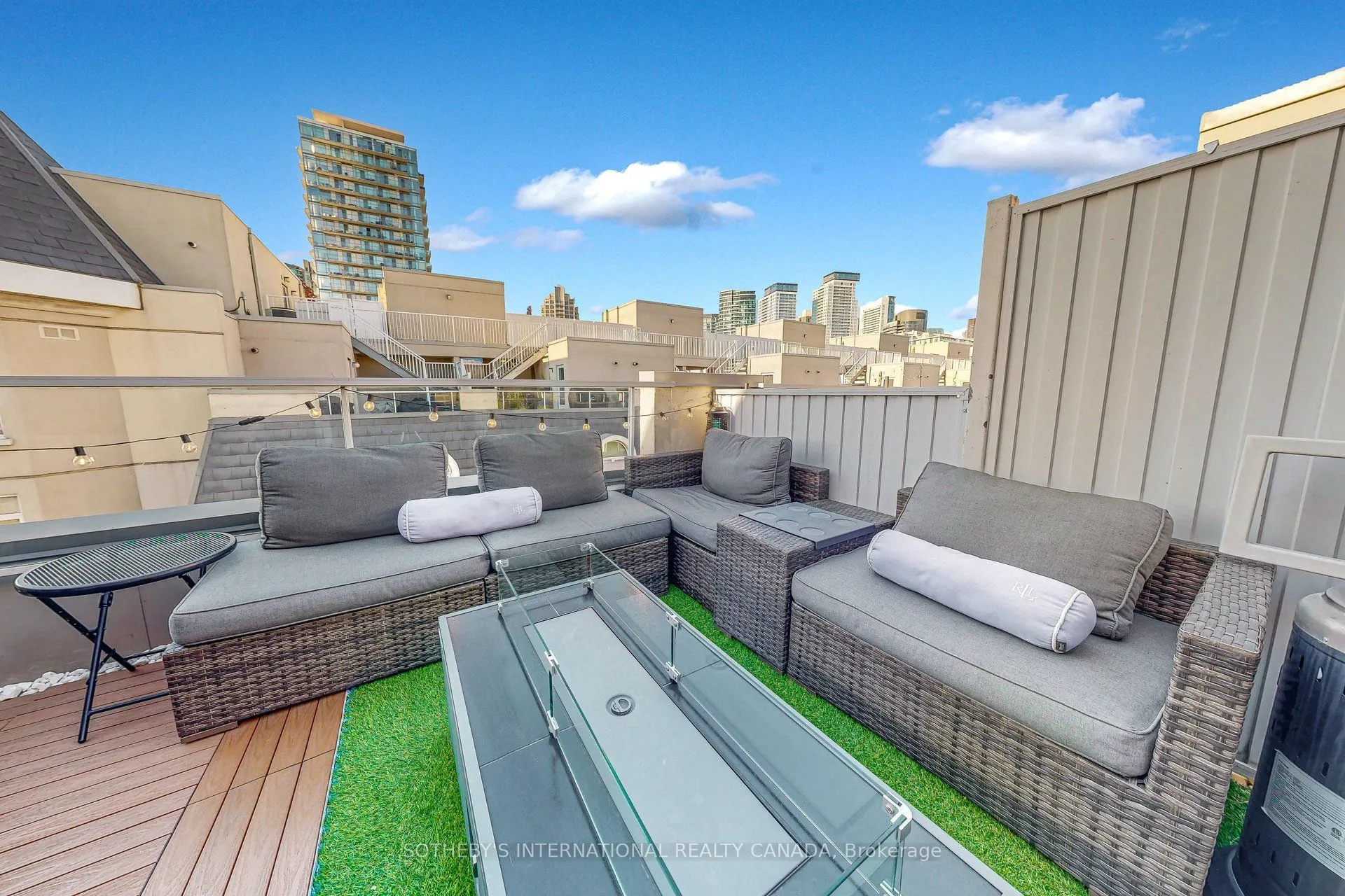 32 Stadium Road #377