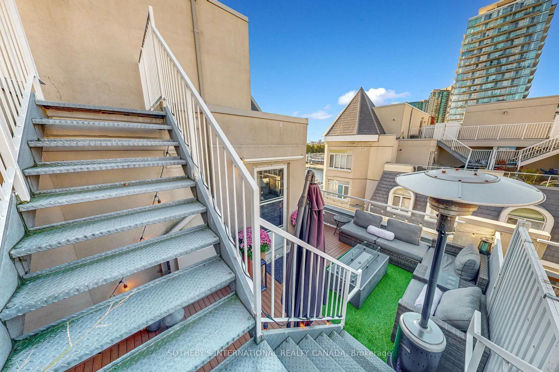 32 Stadium Road #377