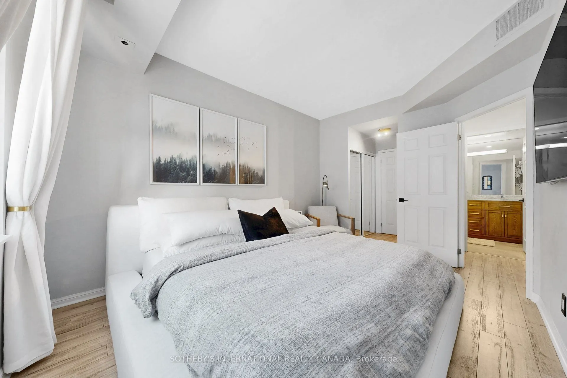 32 Stadium Road #377