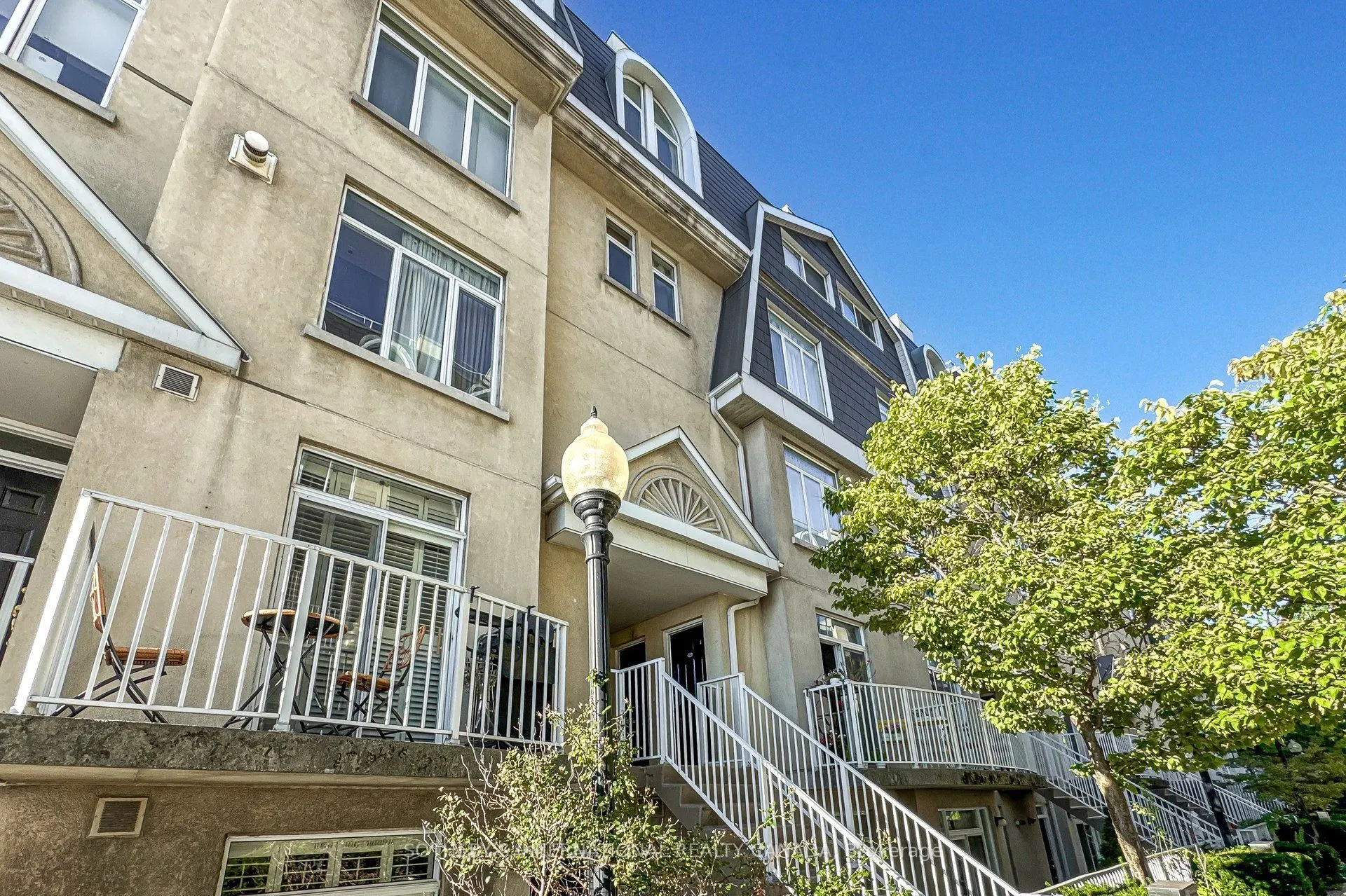 32 Stadium Road #377