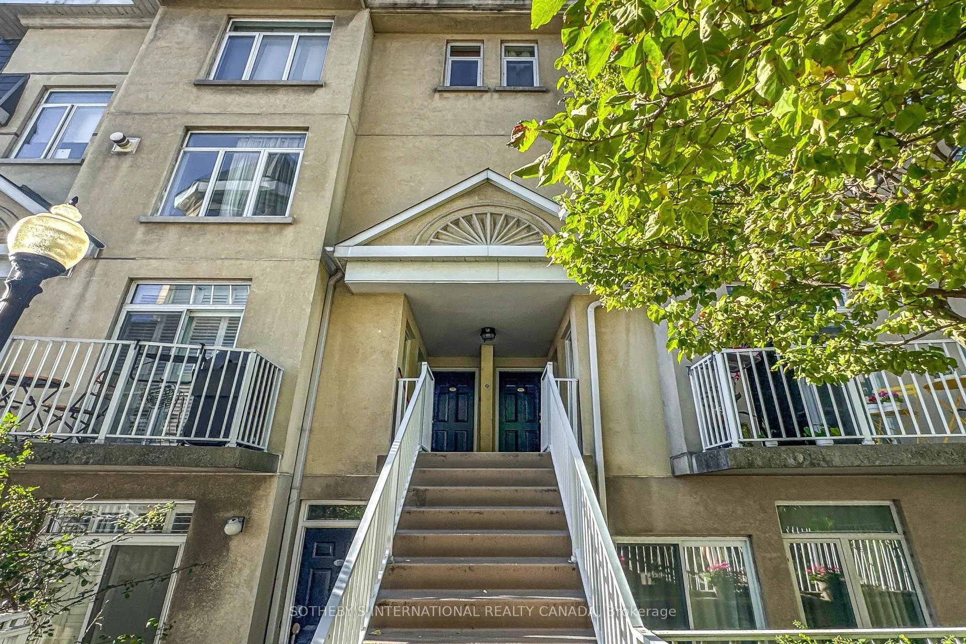 32 Stadium Road #377