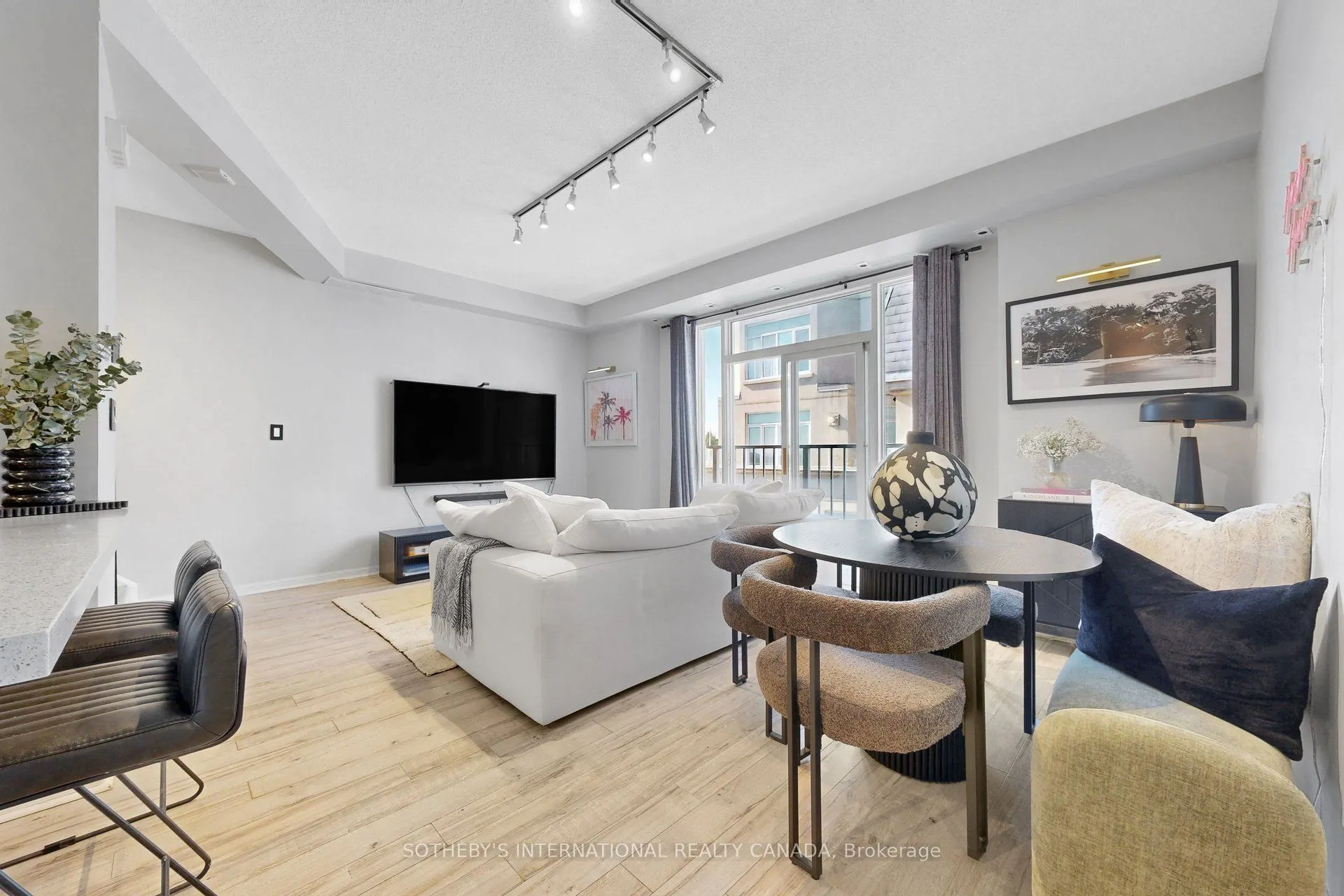 32 Stadium Road #377