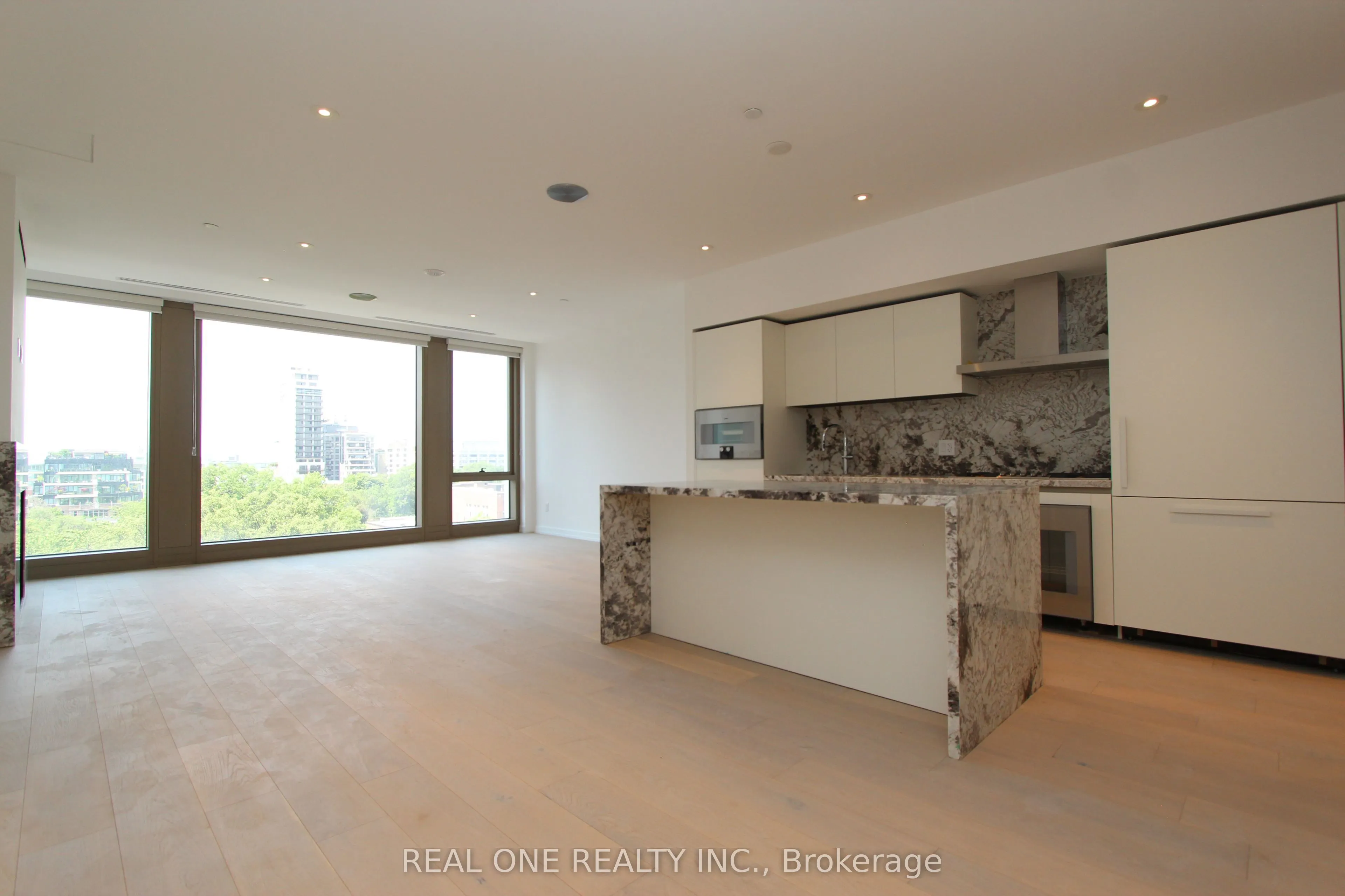 1315 Bay Street #804