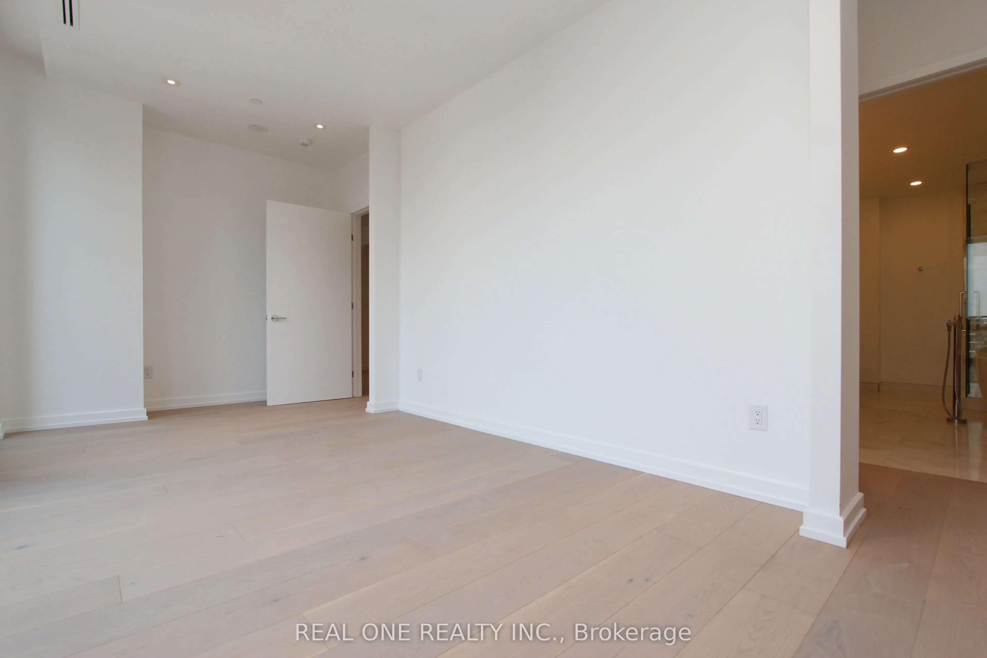 1315 Bay Street #804