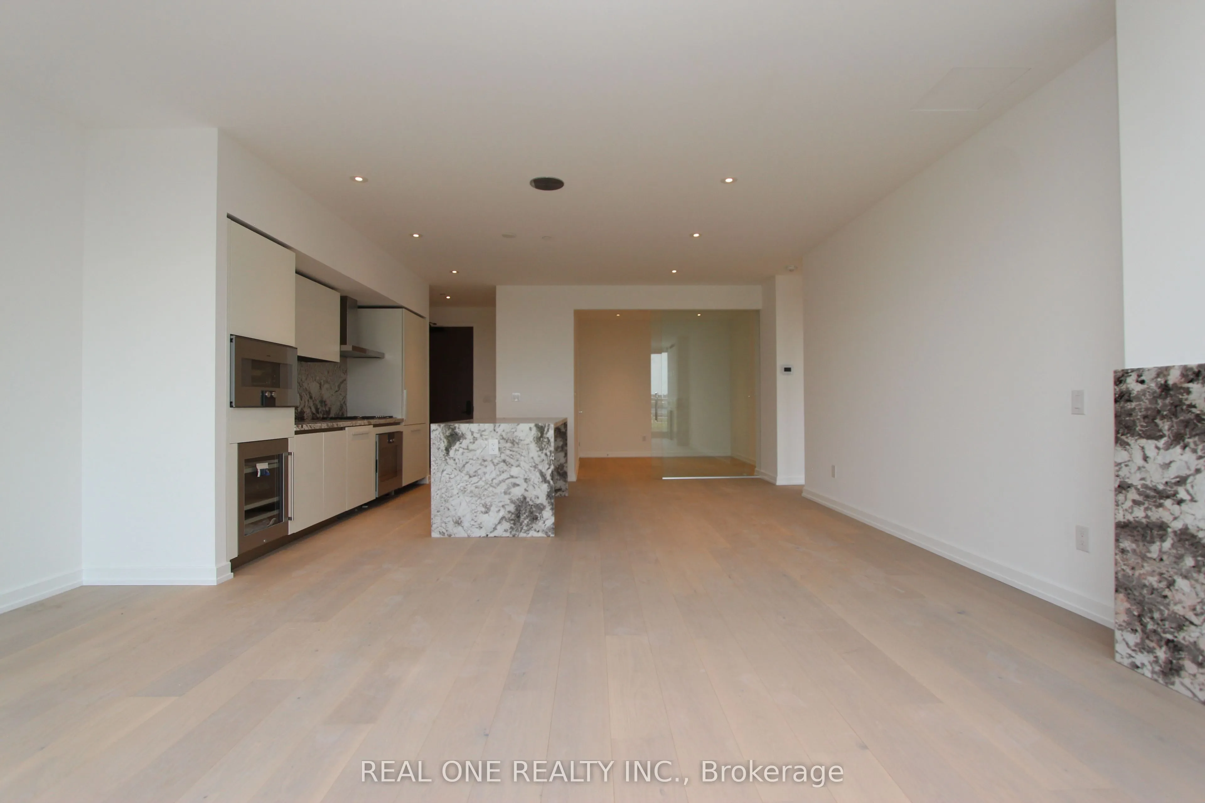 1315 Bay Street #804