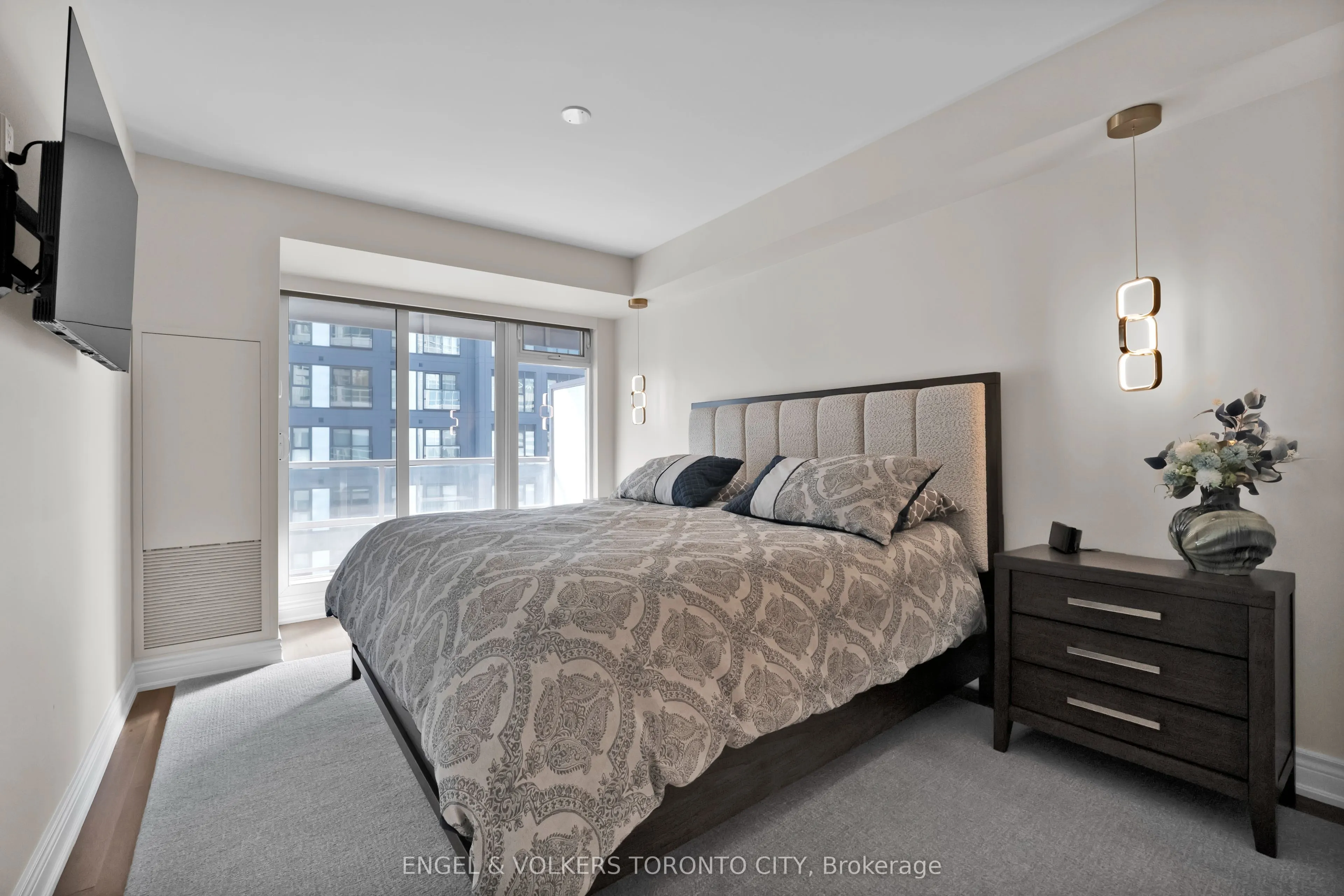 2181 Yonge Street #3402
