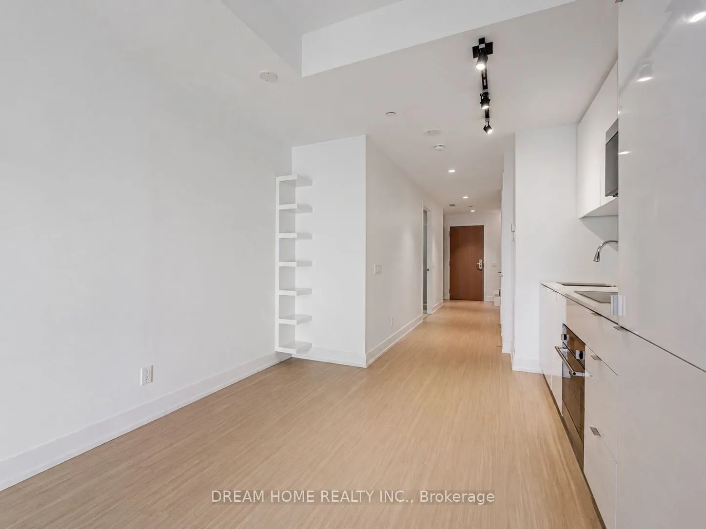 7 Grenville Street #513
