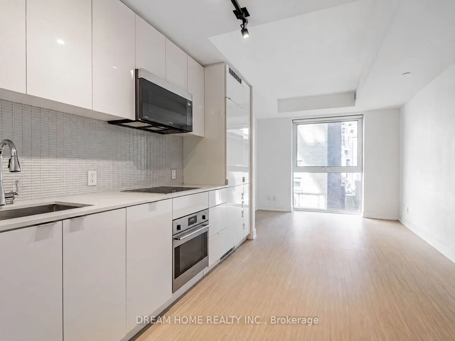 7 Grenville Street #513