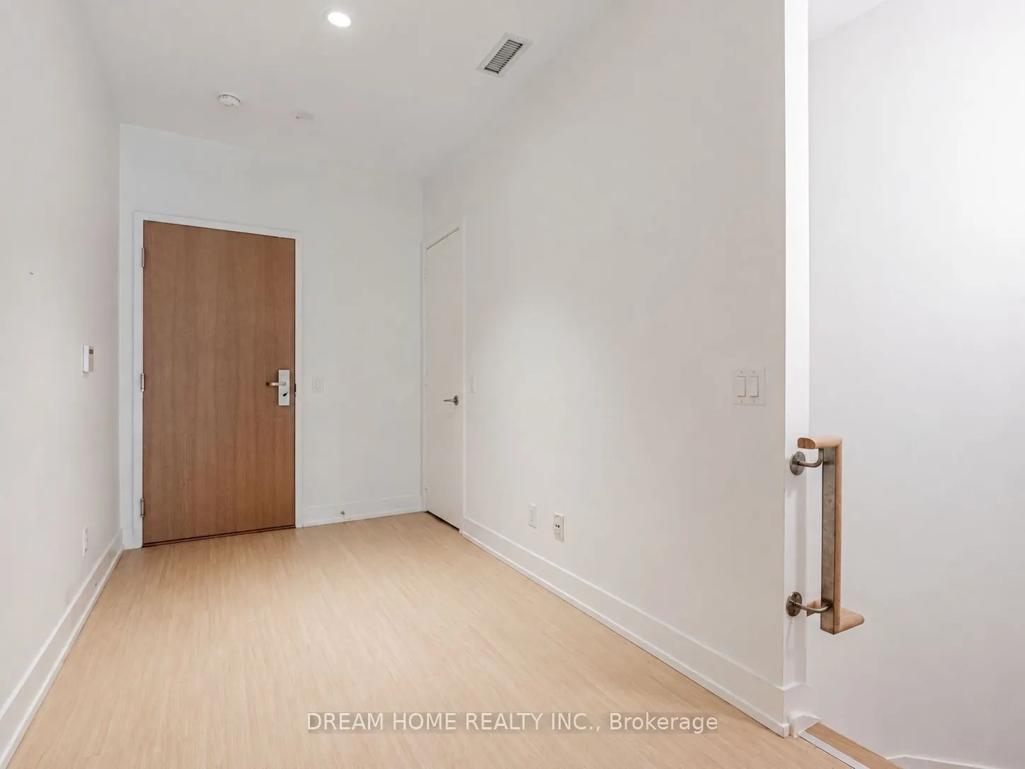 7 Grenville Street #513