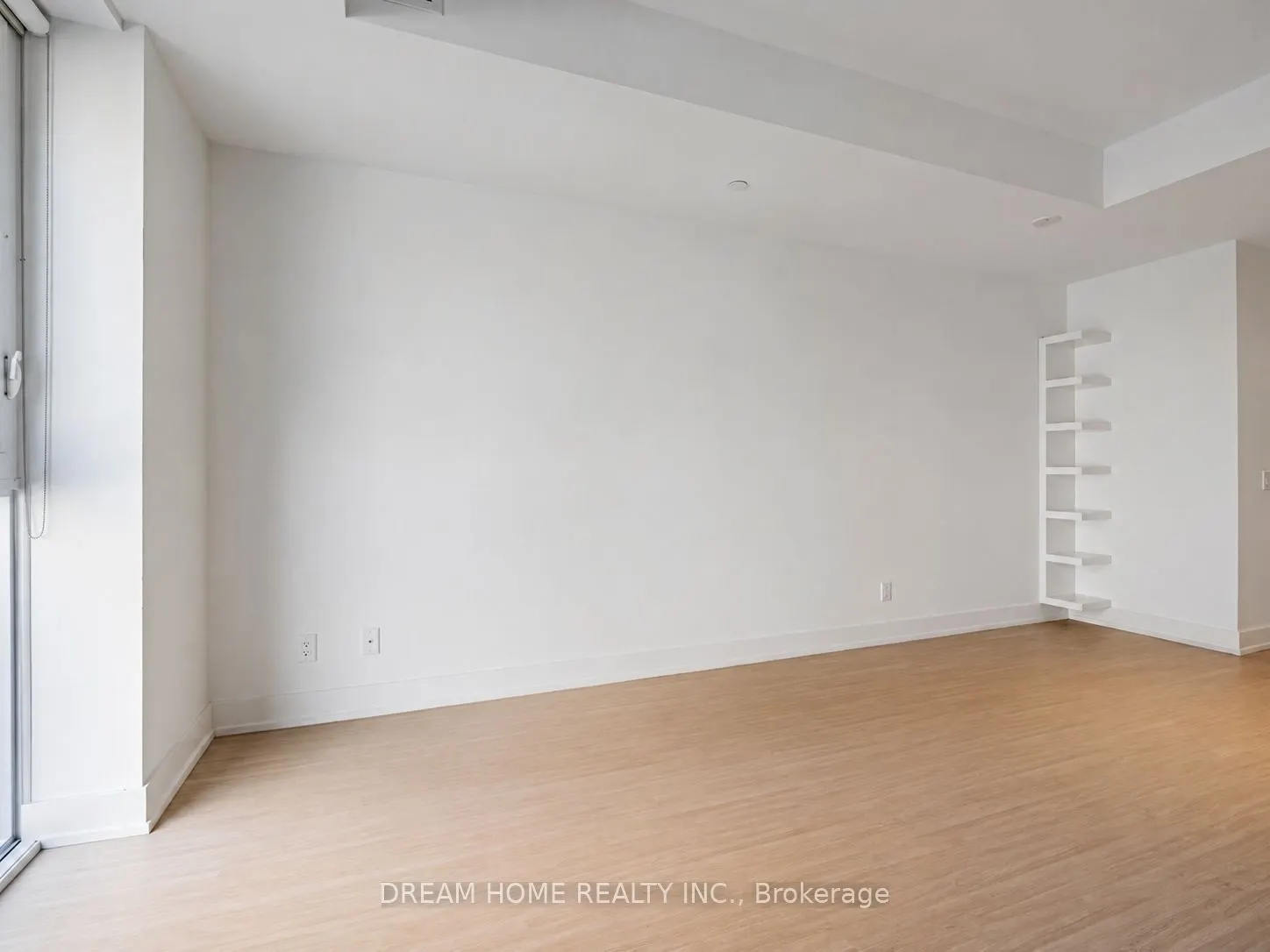 7 Grenville Street #513