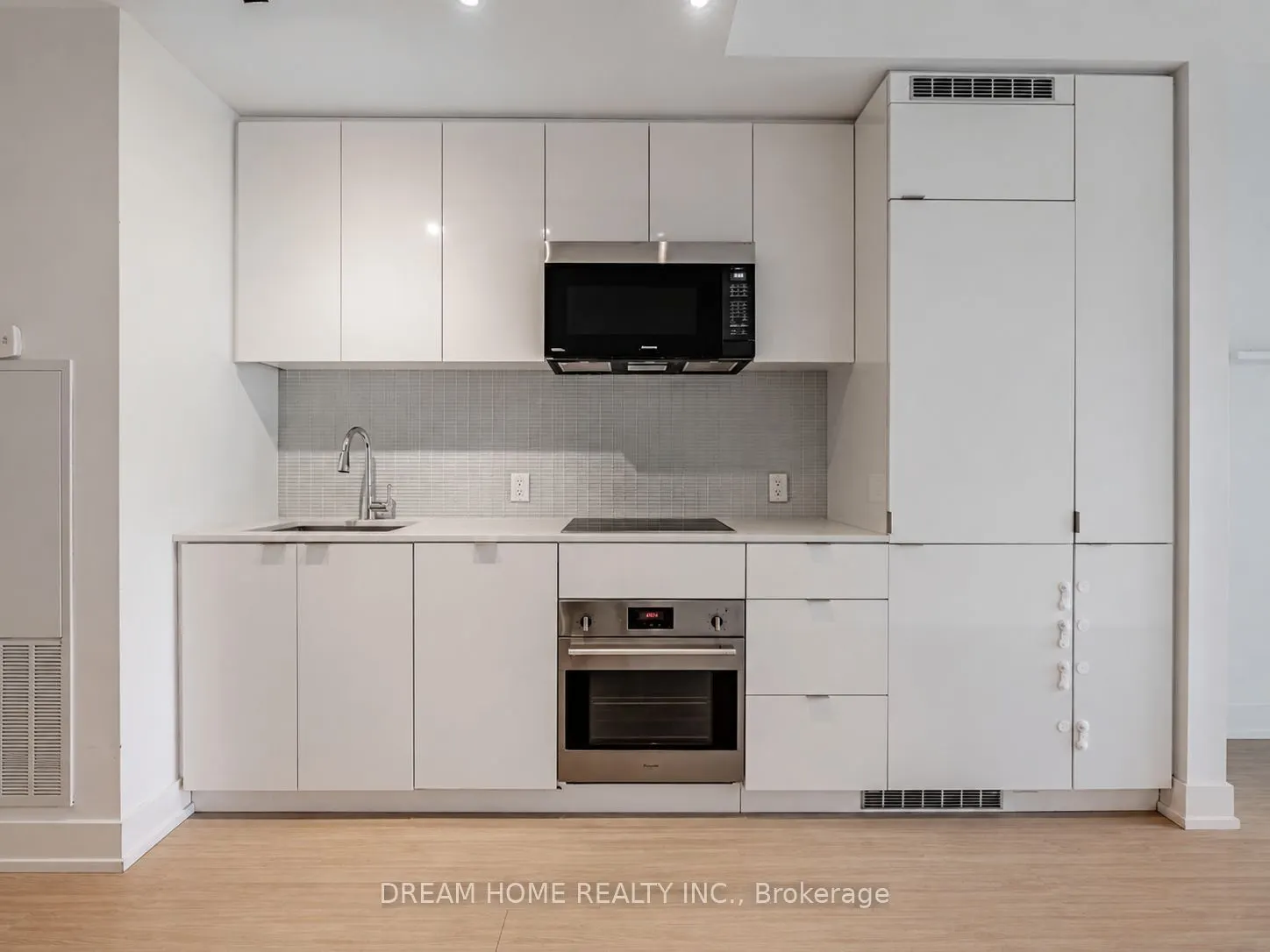 7 Grenville Street #513