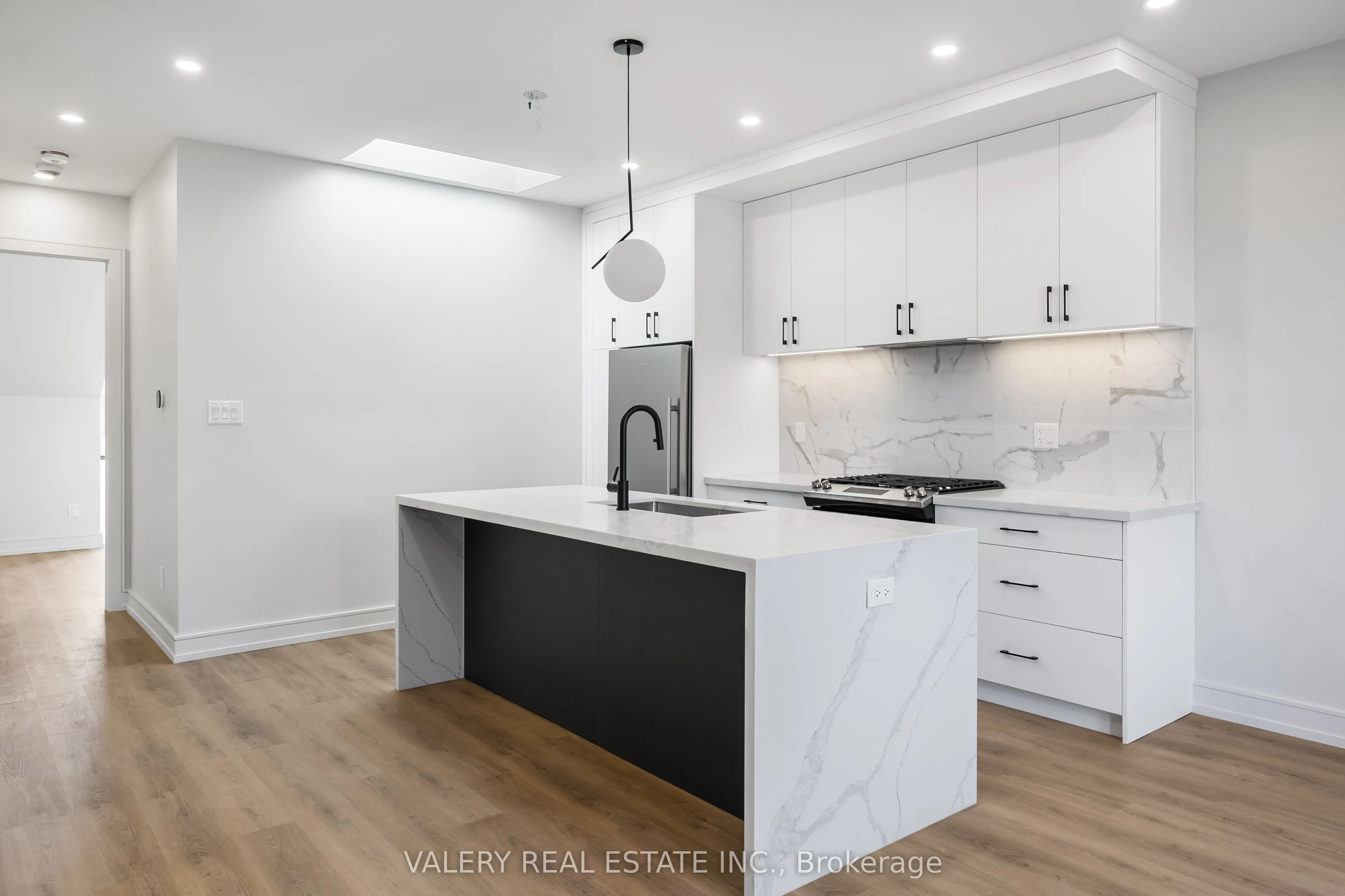 158 Dovercourt Road #4 - 3rd Floor
