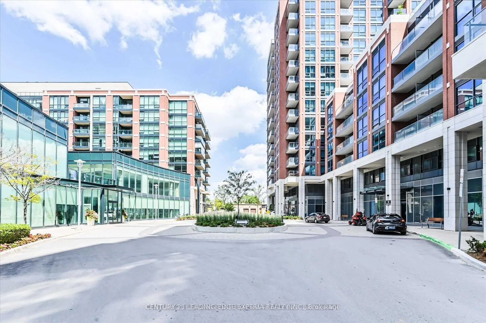 31 Tippett Road #658