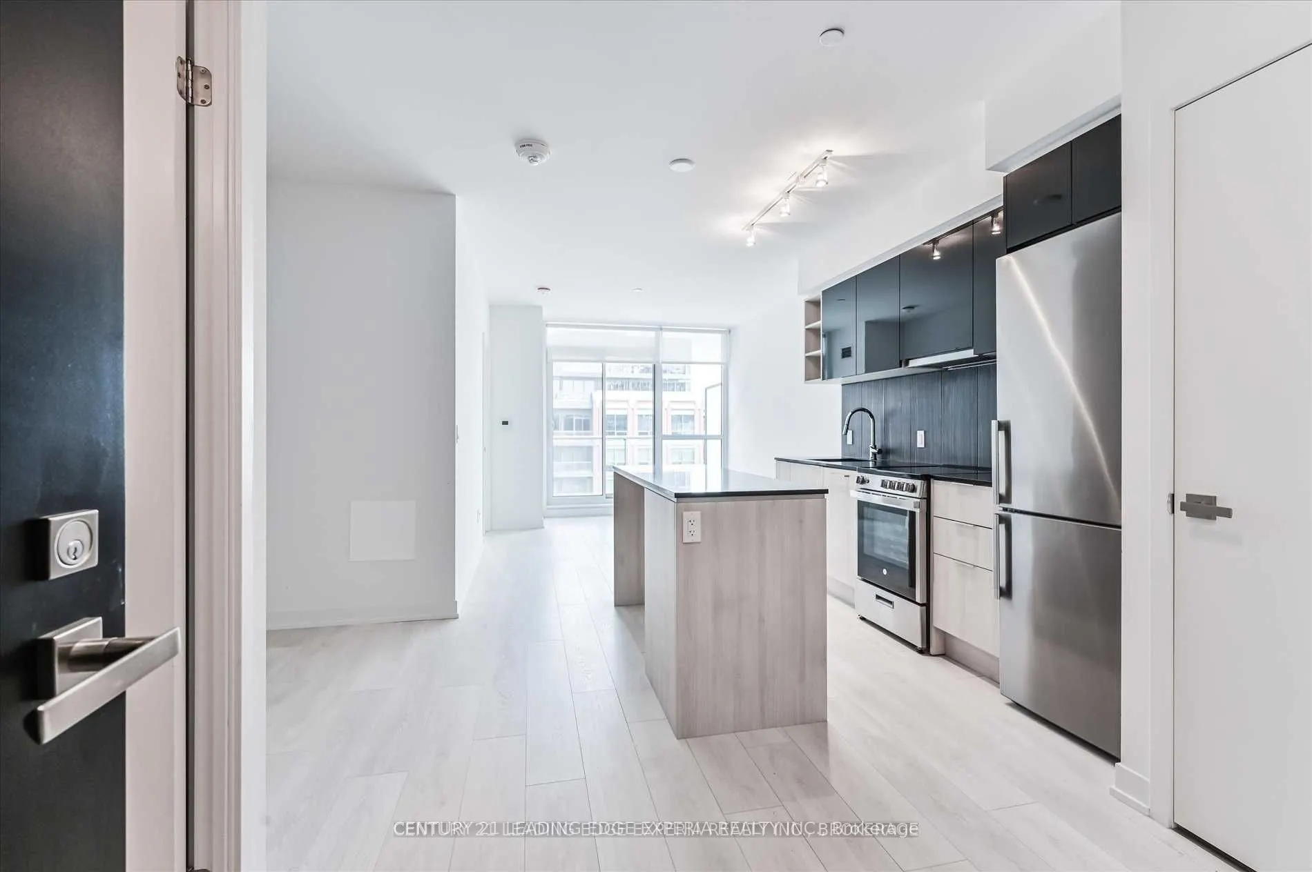 31 Tippett Road #658
