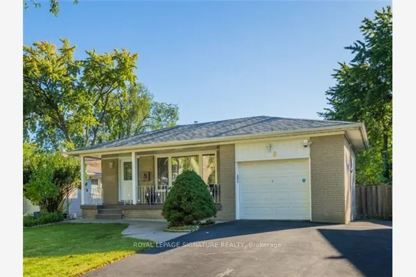 8 Bellbury Crescent