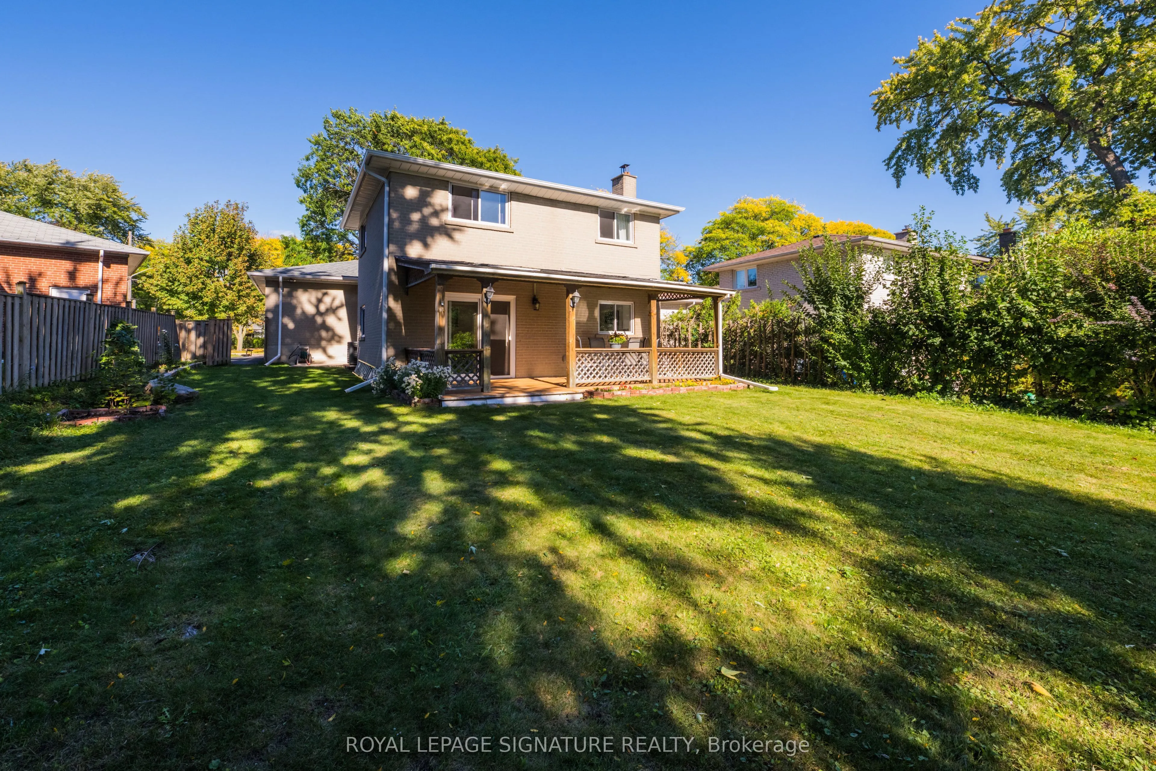8 Bellbury Crescent
