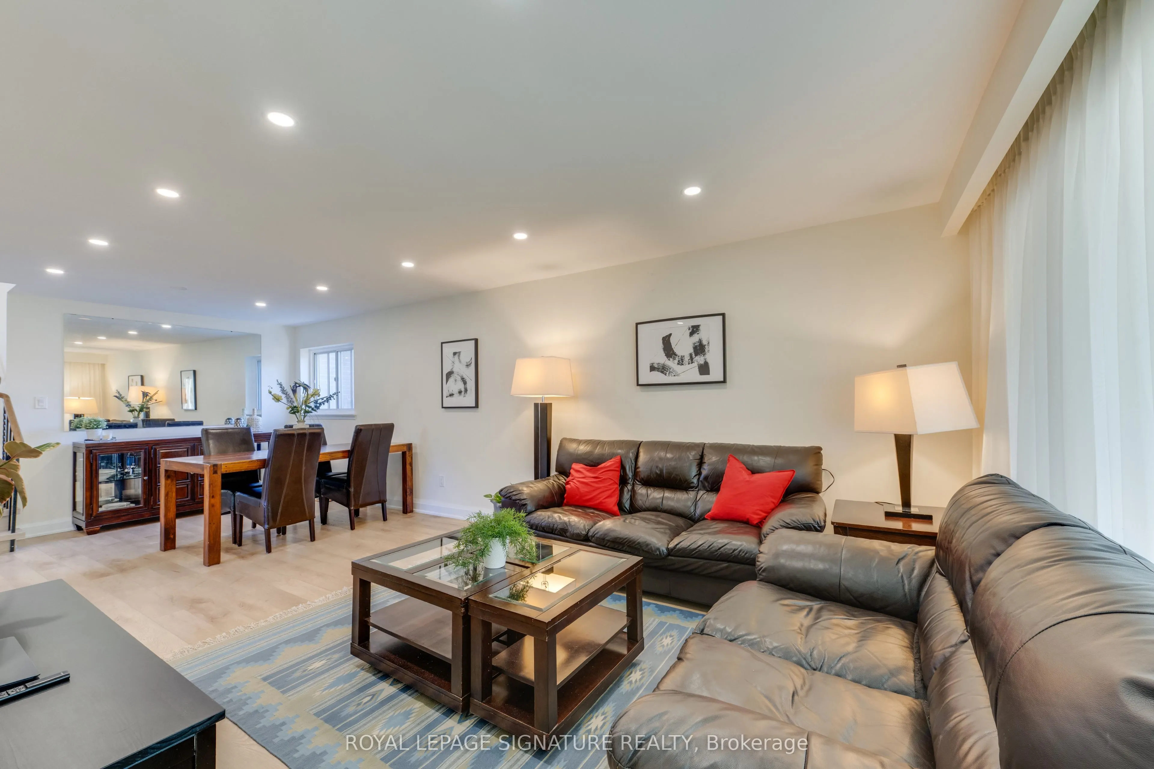8 Bellbury Crescent