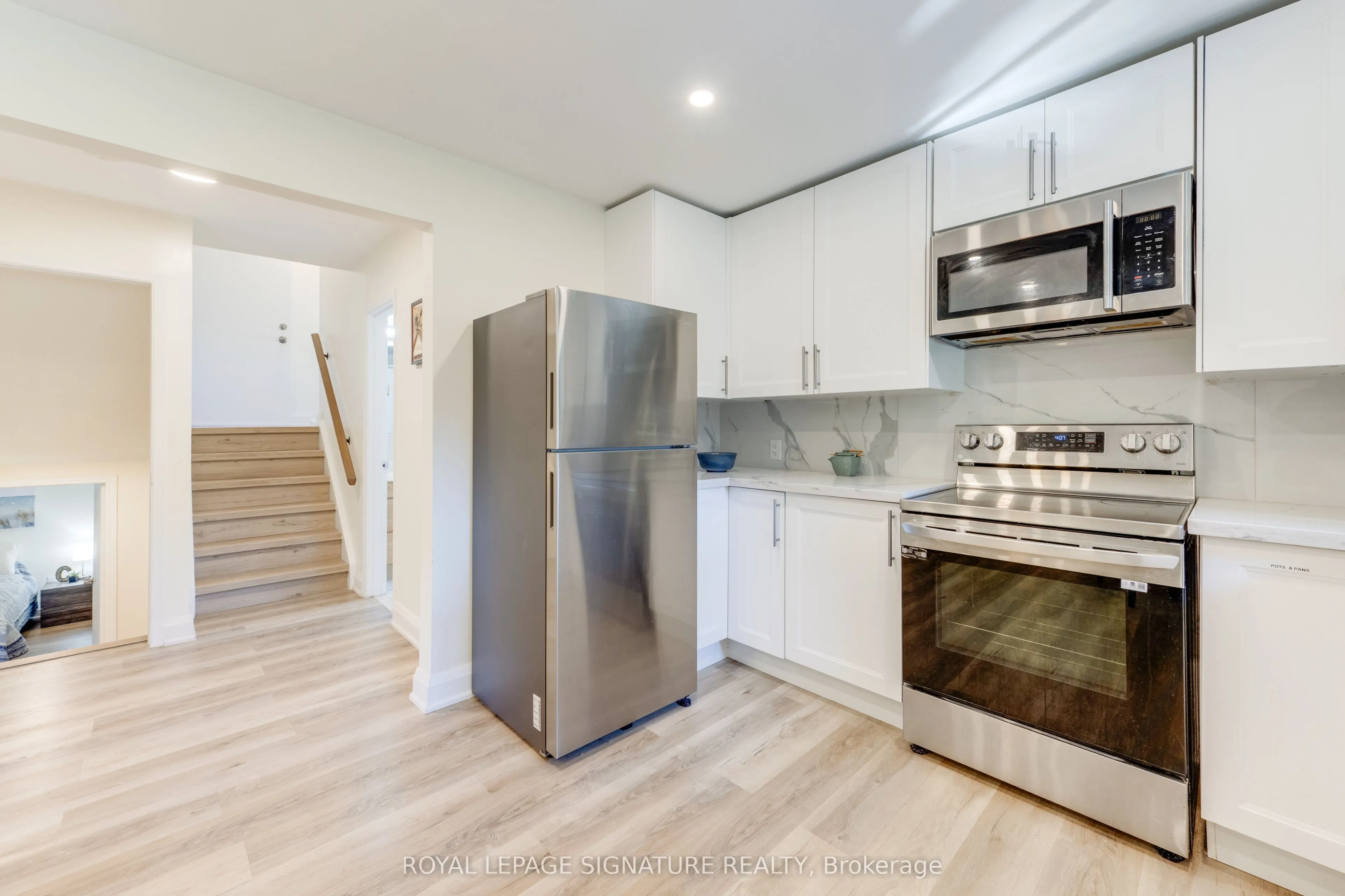 8 Bellbury Crescent