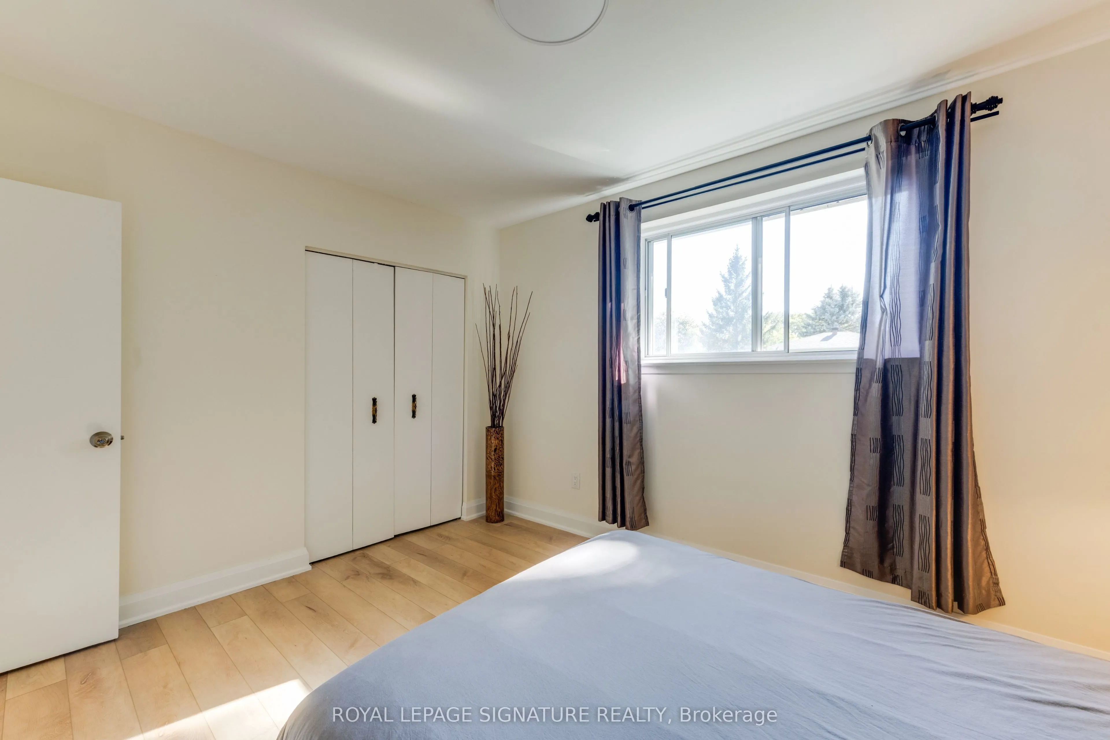 8 Bellbury Crescent