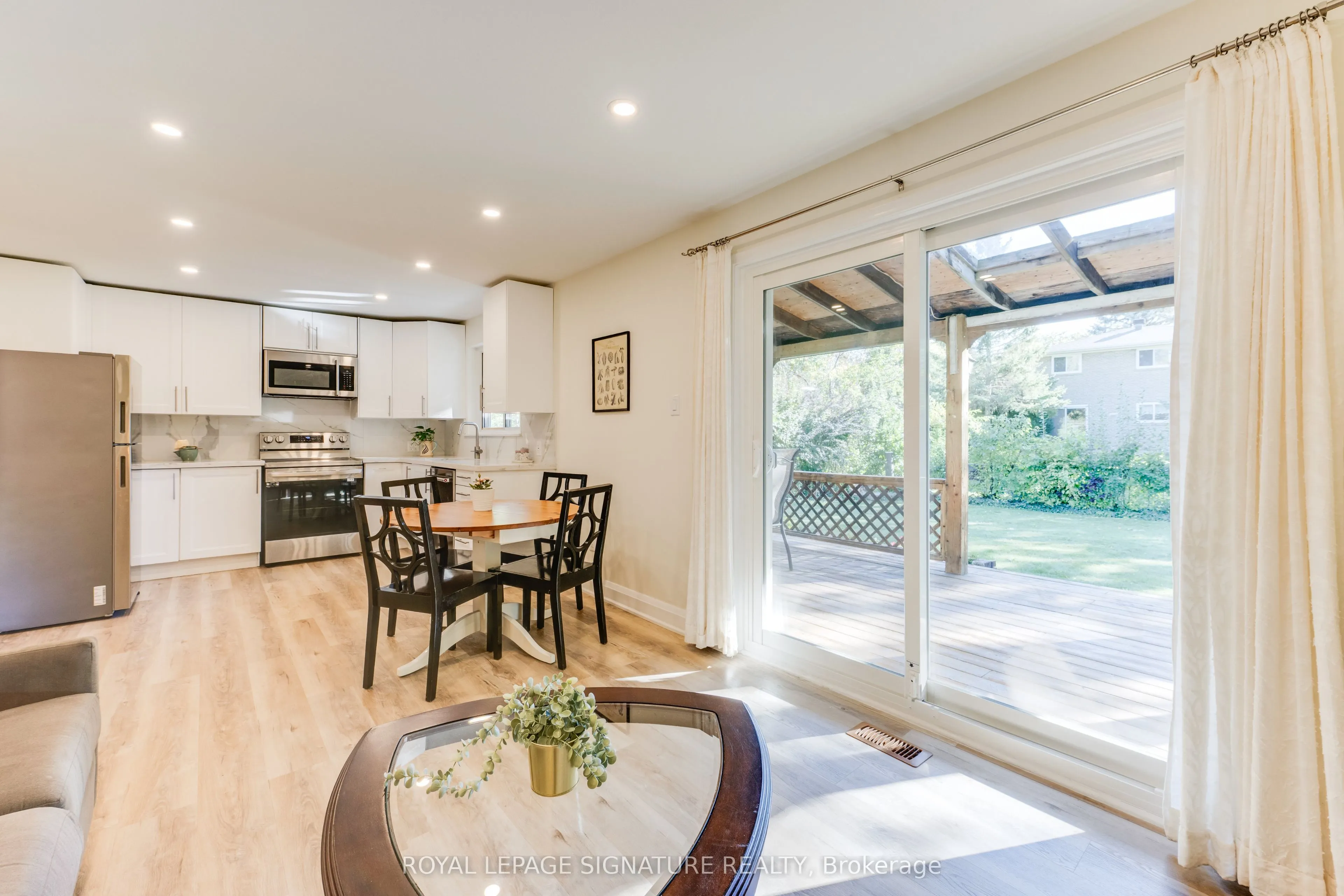 8 Bellbury Crescent