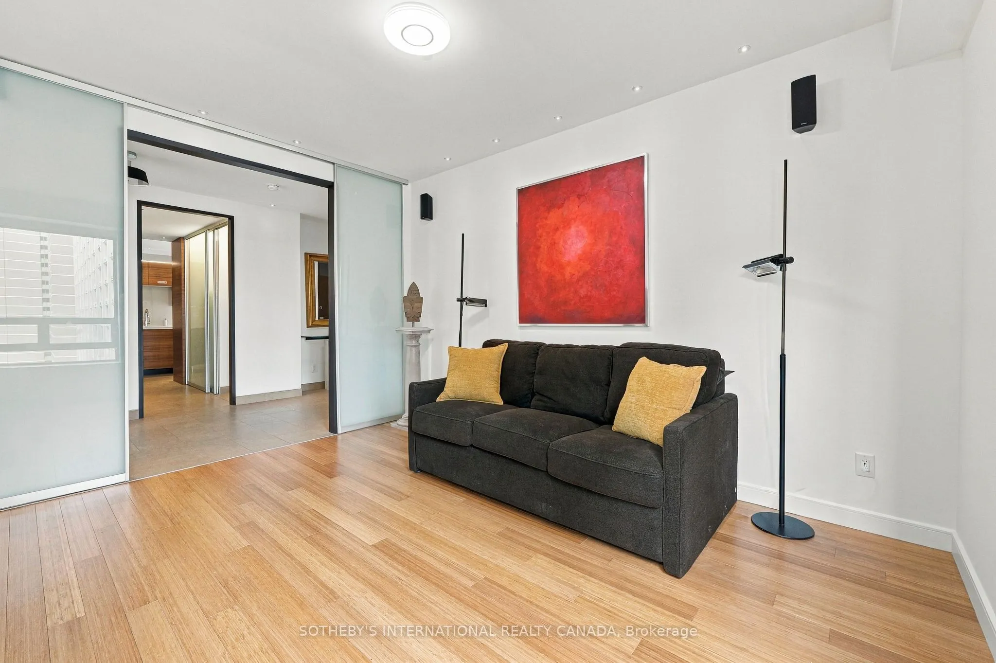 1132 Bay Street #801